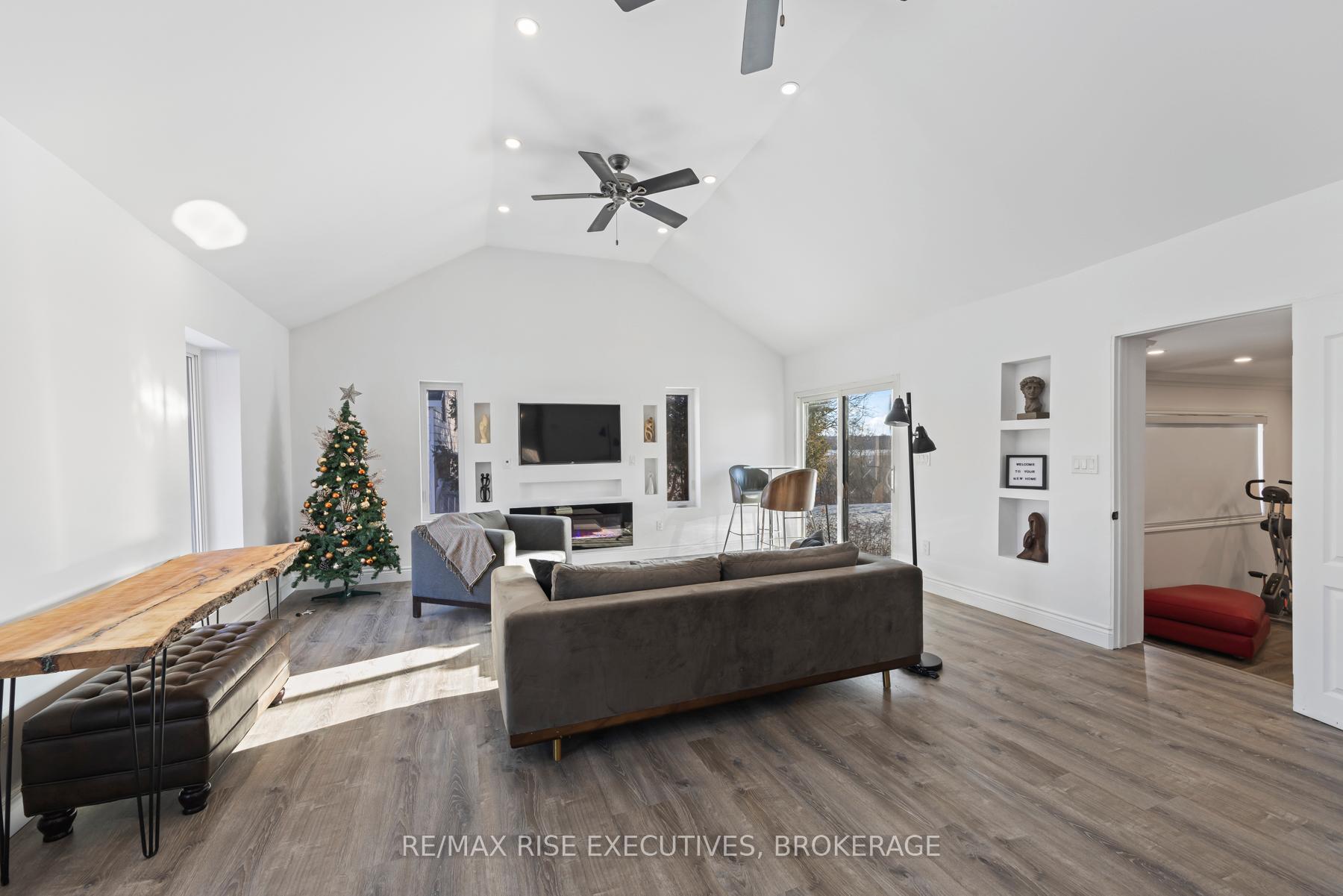 Photo 3 of 10 Greer Street, Kingston, Rideau — HOMEH