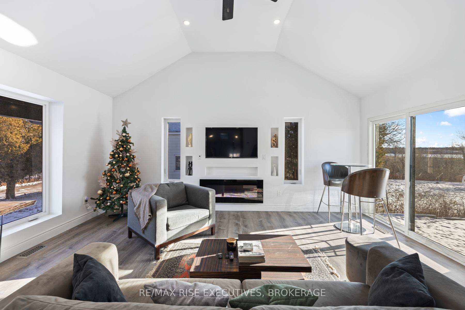 Photo 5 of 10 Greer Street, Kingston, Rideau — HOMEH