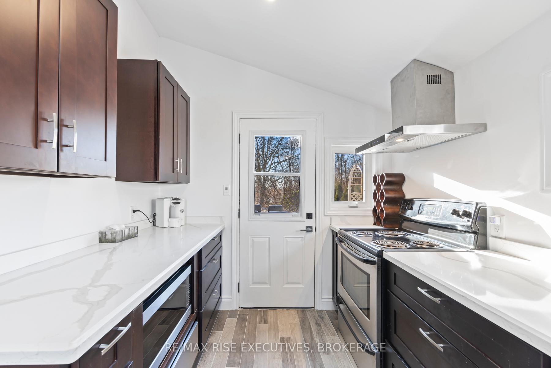 Photo 17 of 10 Greer Street, Kingston, Rideau — HOMEH