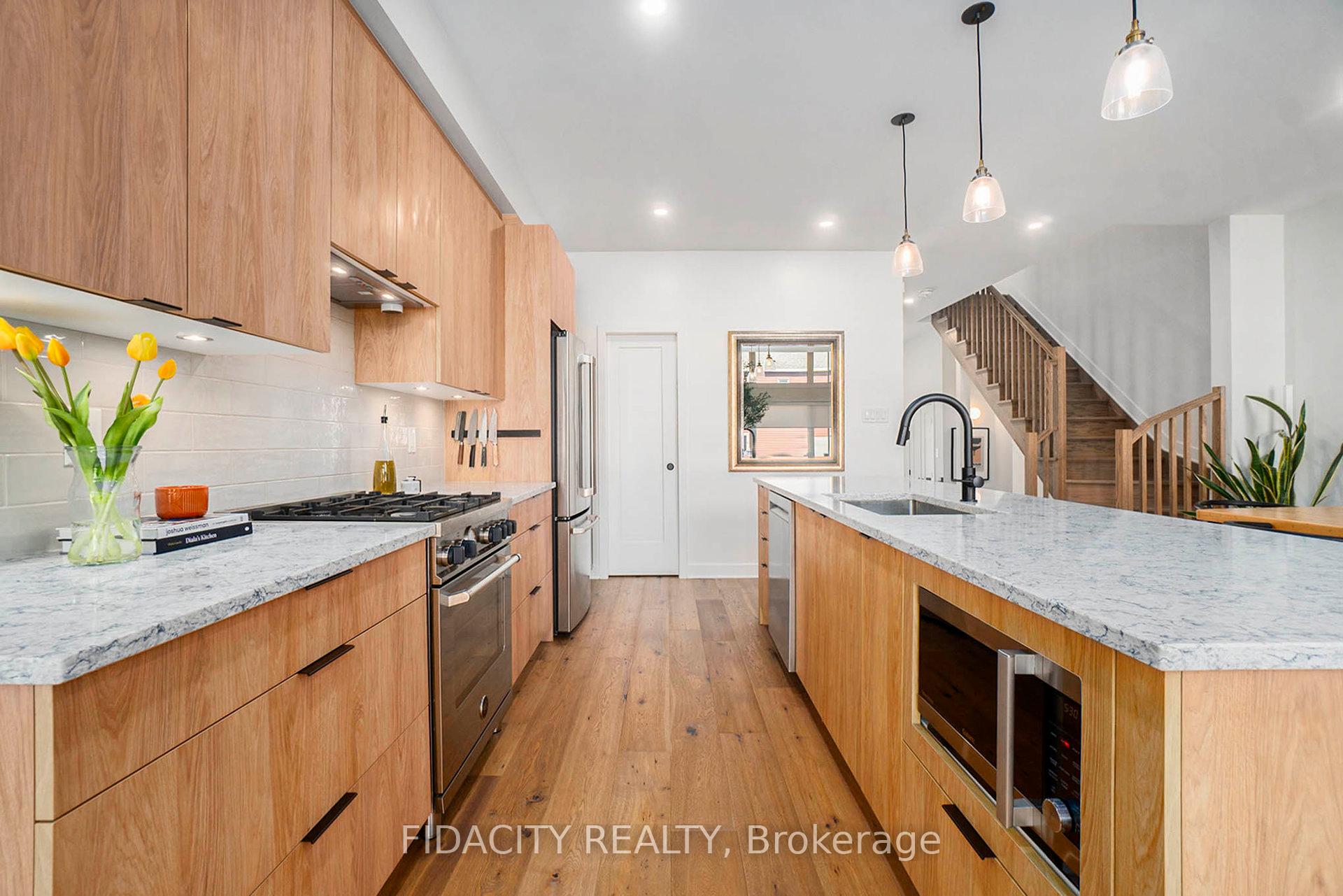 Photo 7 of 712 Twist Way, Ottawa, Kanata - Emerald Meadows/Trailwest — HOMEH
