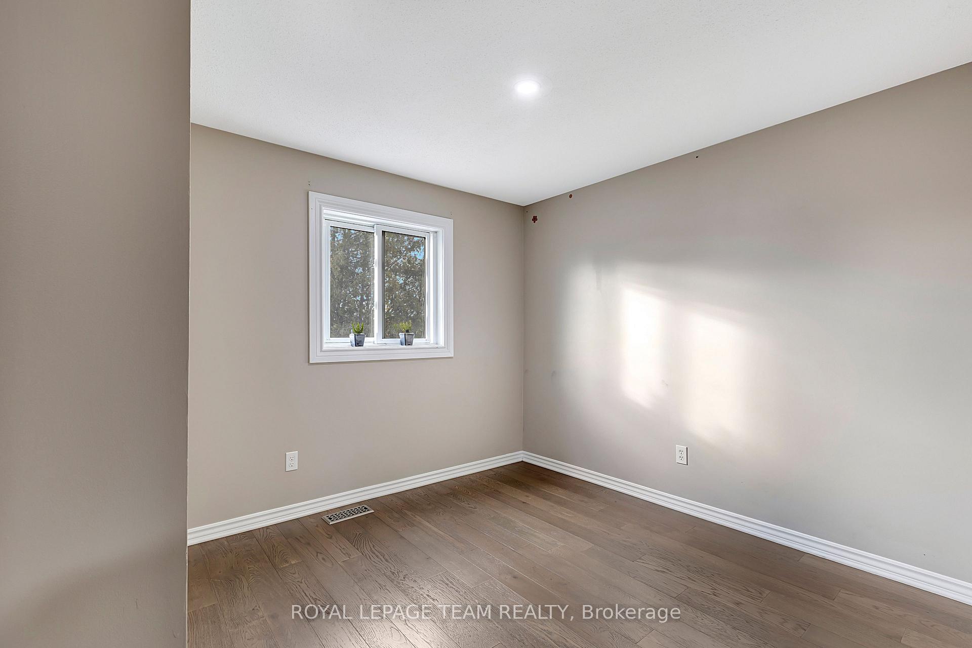 Photo 13 of 13 Morton Drive, Ottawa, Kanata - Glencairn/Hazeldean — HOMEH