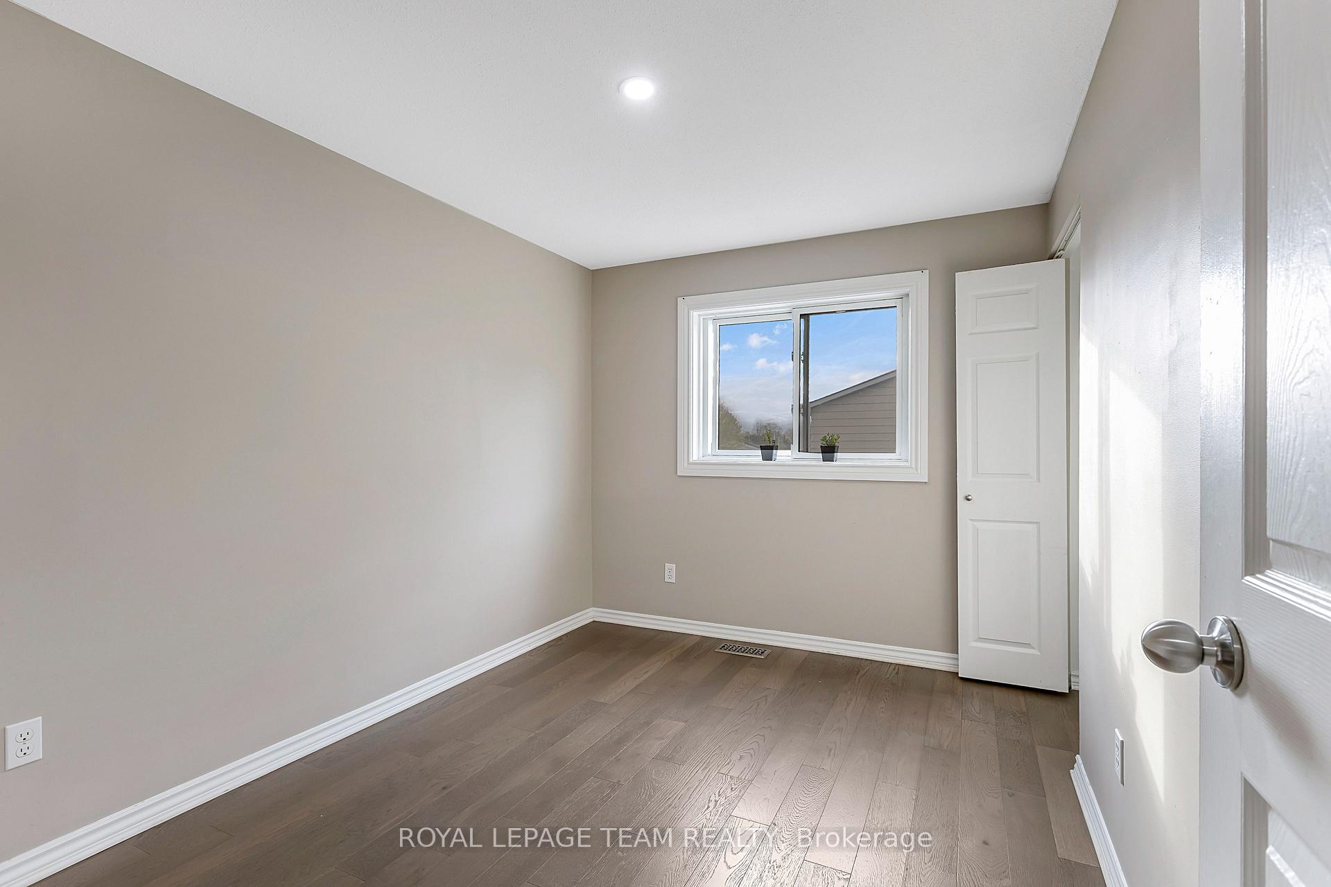 Photo 14 of 13 Morton Drive, Ottawa, Kanata - Glencairn/Hazeldean — HOMEH