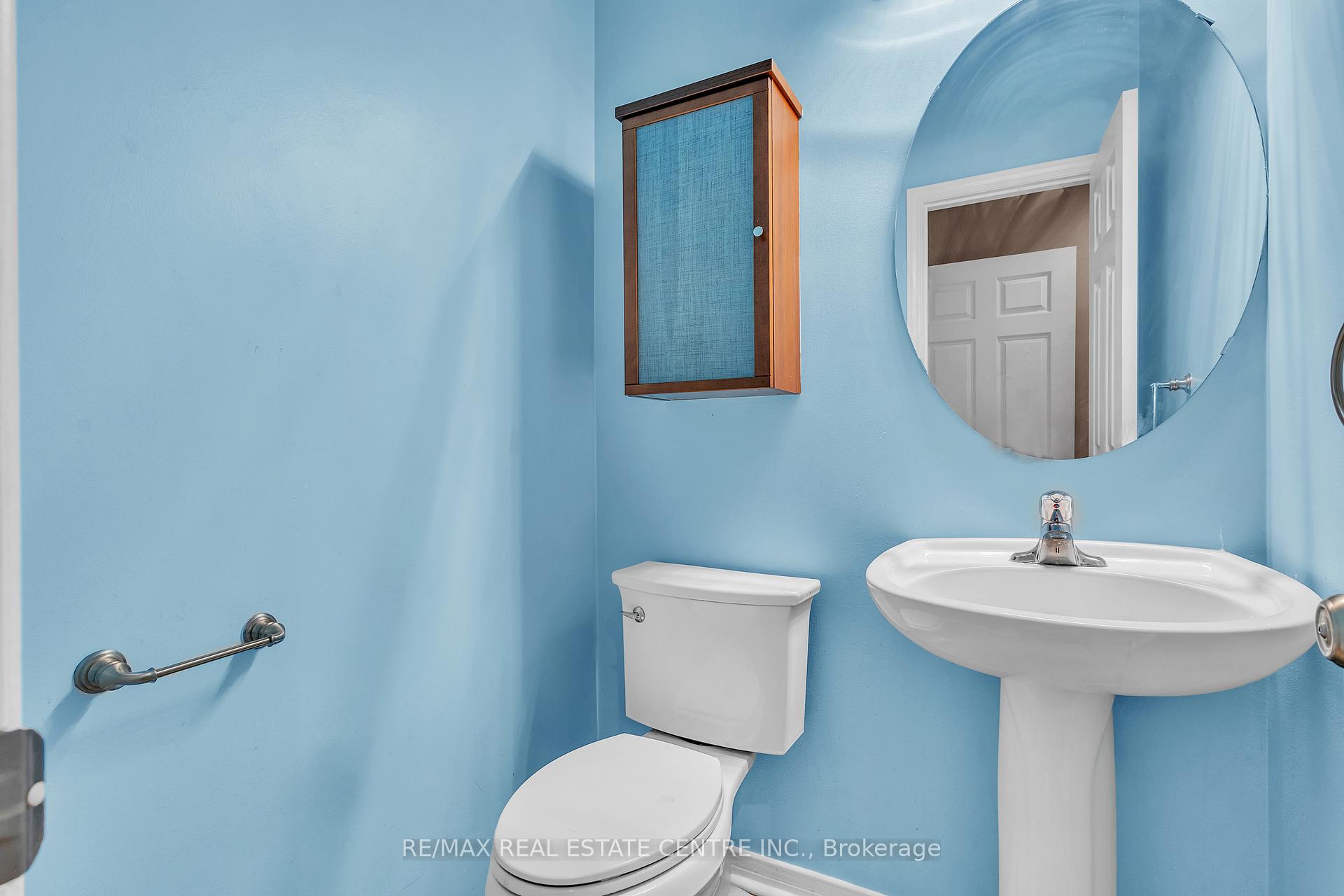 Photo 7 of 319 Robert Ferrie Drive, Kitchener — HOMEH