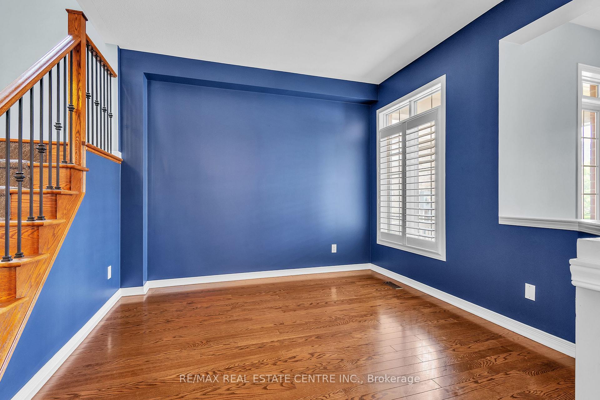 Photo 9 of 319 Robert Ferrie Drive, Kitchener — HOMEH