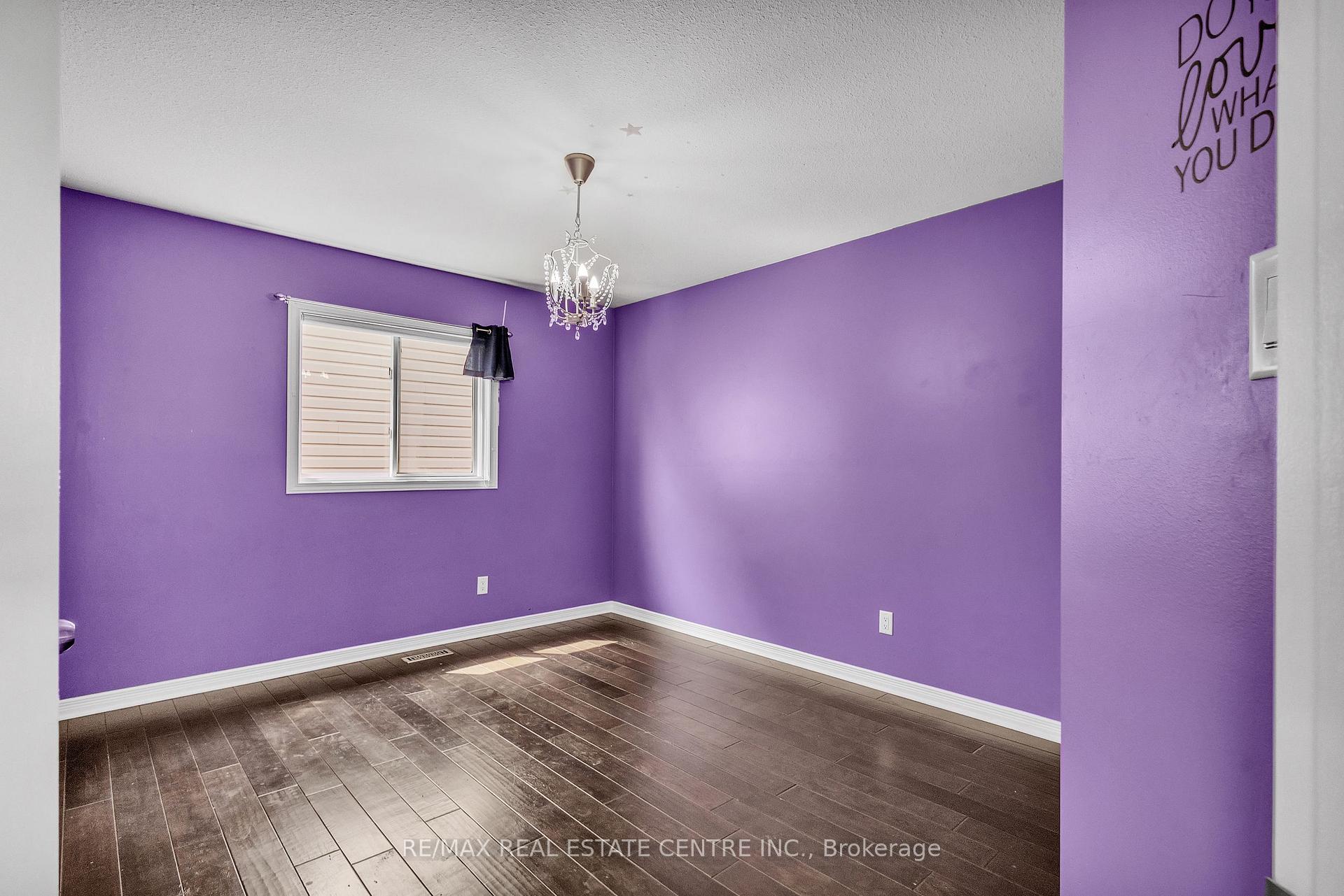 Photo 32 of 319 Robert Ferrie Drive, Kitchener — HOMEH