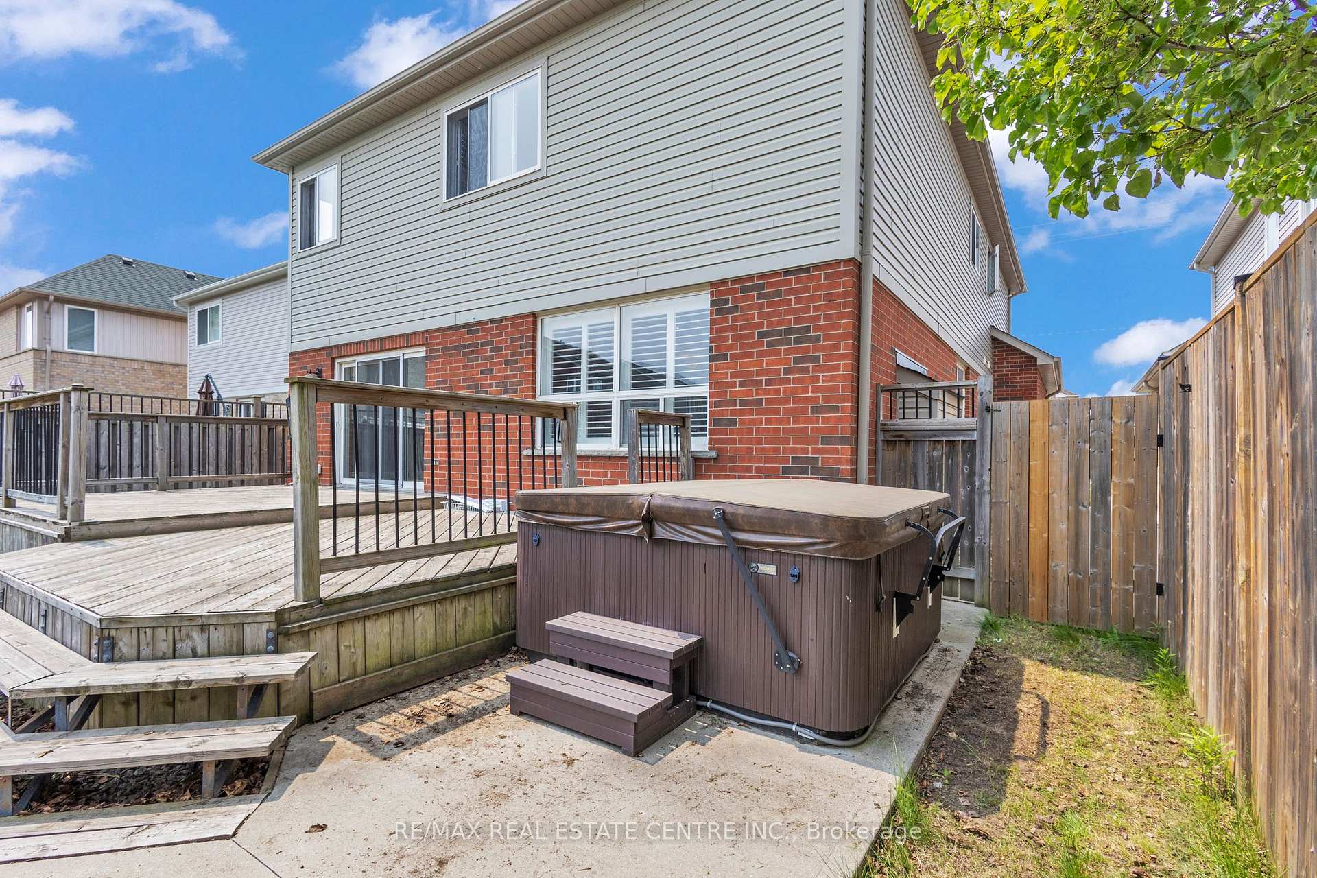Photo 40 of 319 Robert Ferrie Drive, Kitchener — HOMEH