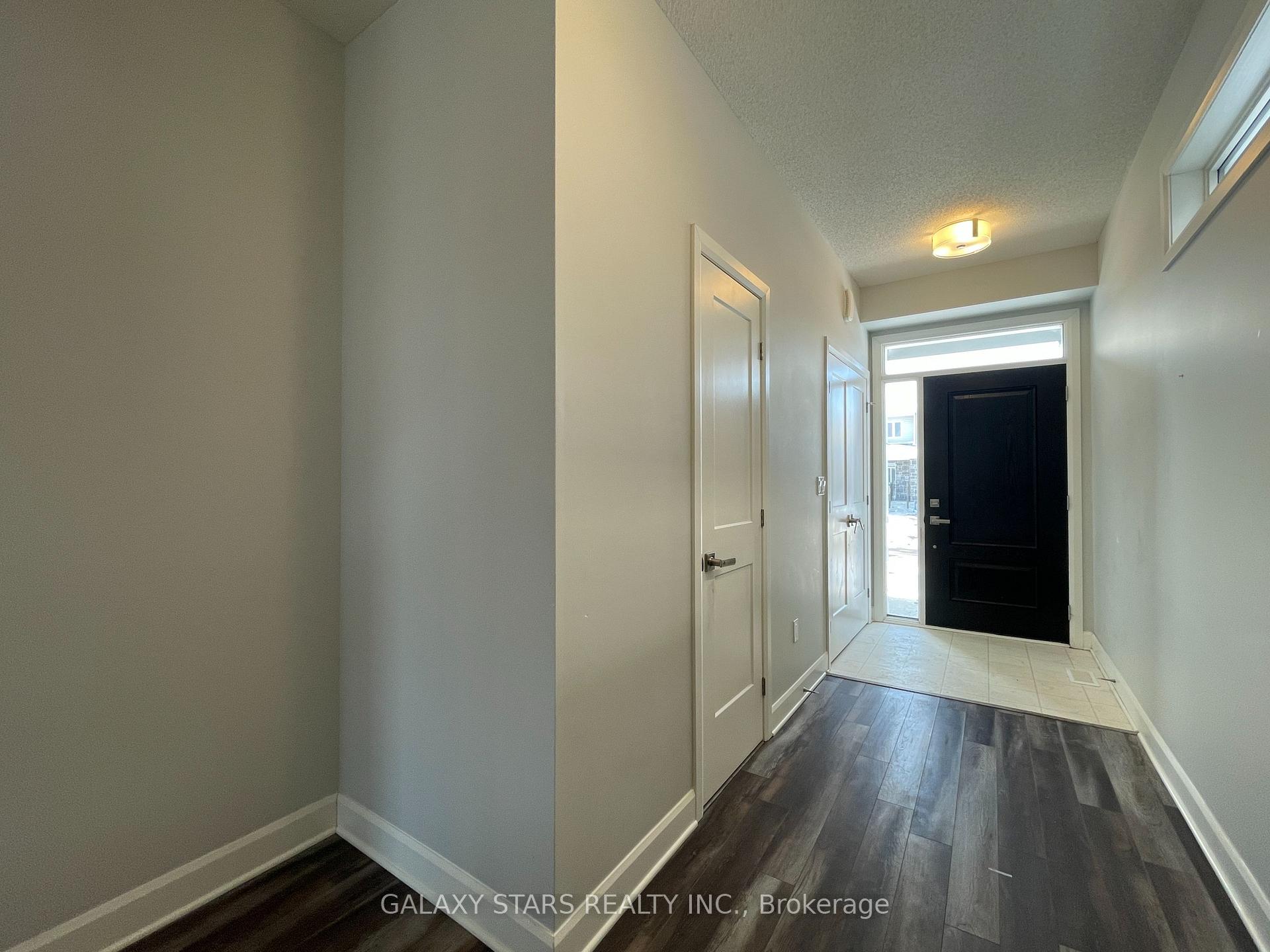 Photo 3 of 1231 Max Crescent, Kingston, City Northwest — HOMEH