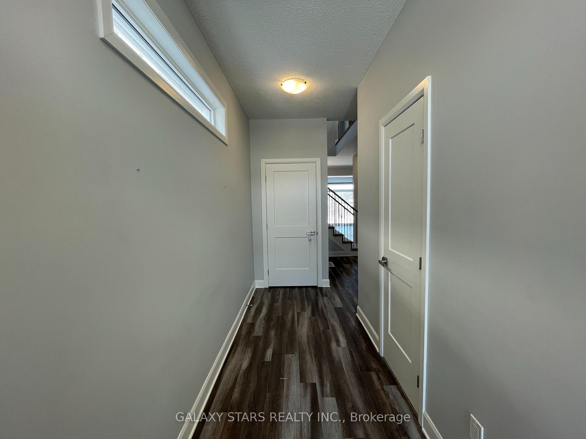 Photo 4 of 1231 Max Crescent, Kingston, City Northwest — HOMEH