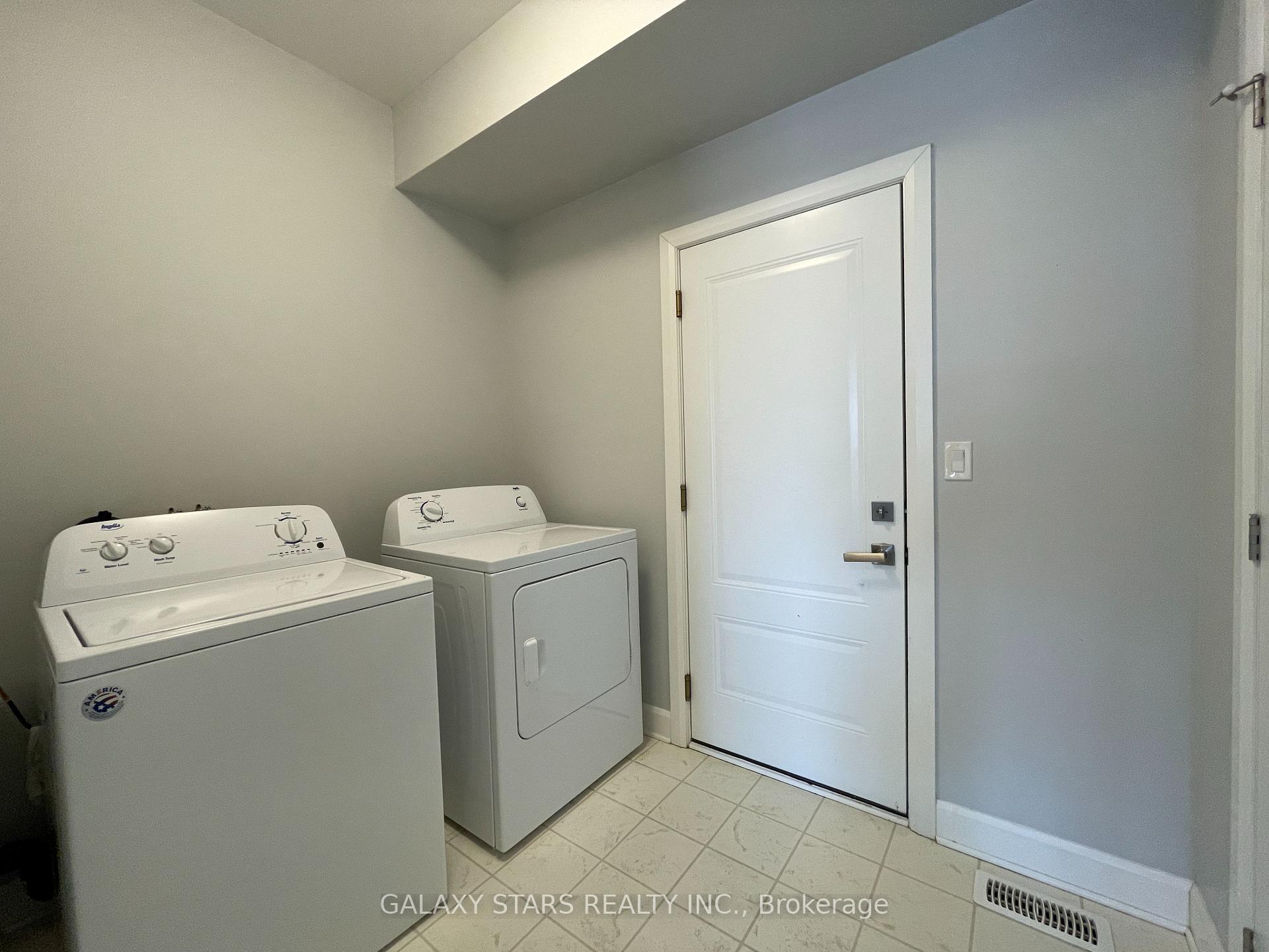 Photo 6 of 1231 Max Crescent, Kingston, City Northwest — HOMEH