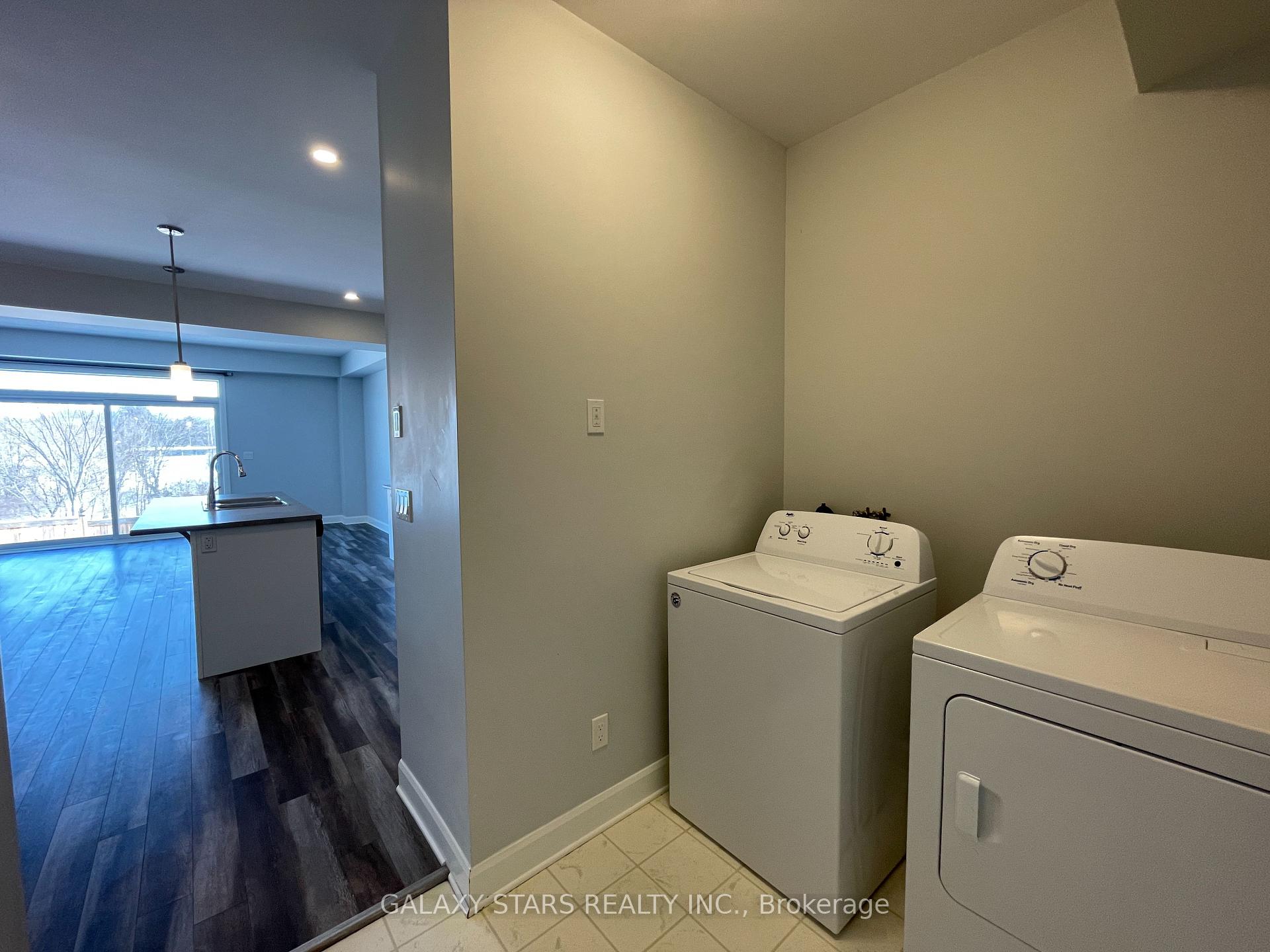Photo 7 of 1231 Max Crescent, Kingston, City Northwest — HOMEH