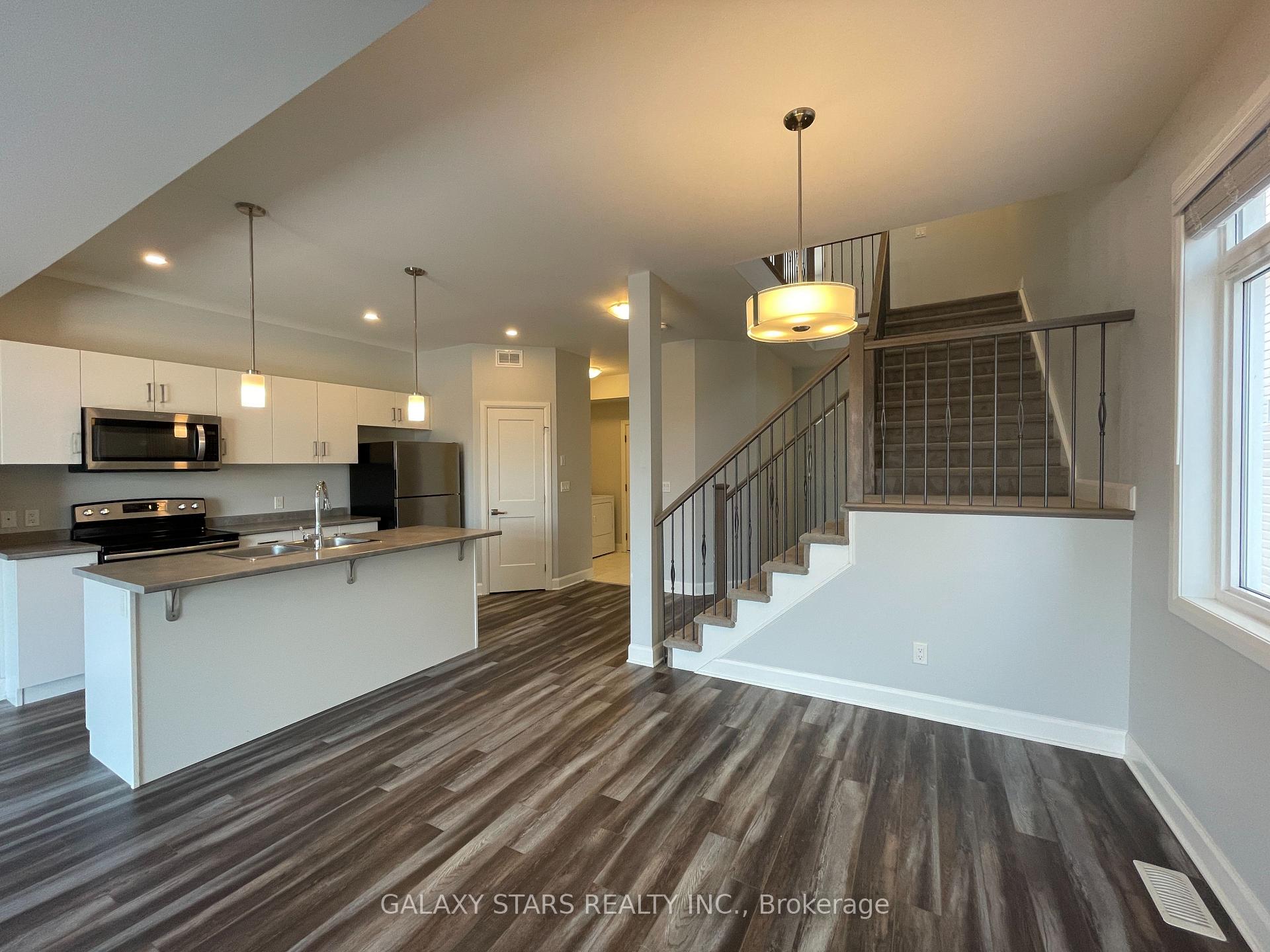 Photo 14 of 1231 Max Crescent, Kingston, City Northwest — HOMEH