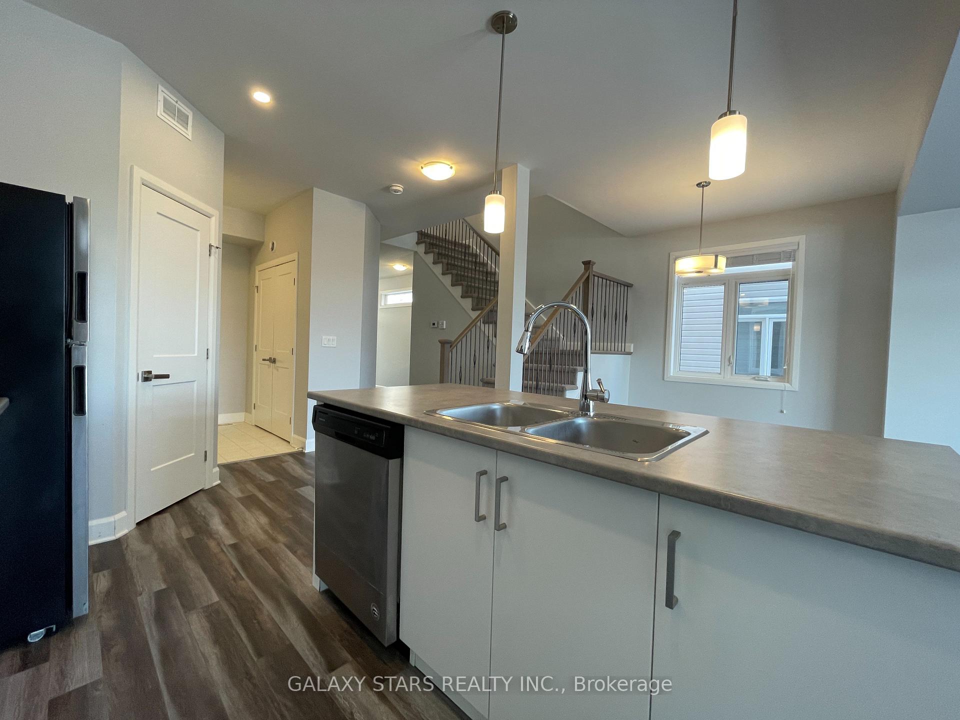 Photo 18 of 1231 Max Crescent, Kingston, City Northwest — HOMEH