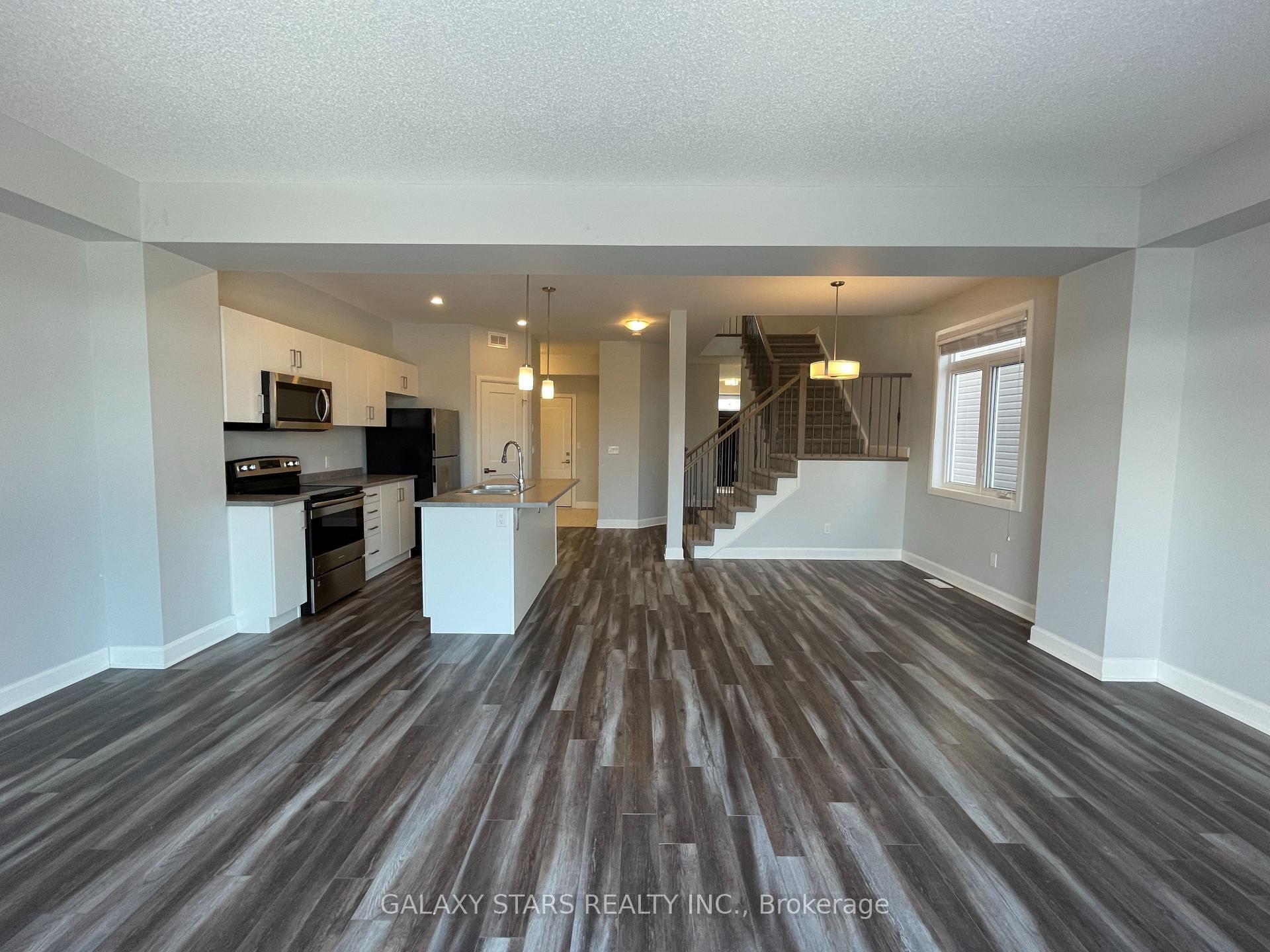 Photo 20 of 1231 Max Crescent, Kingston, City Northwest — HOMEH