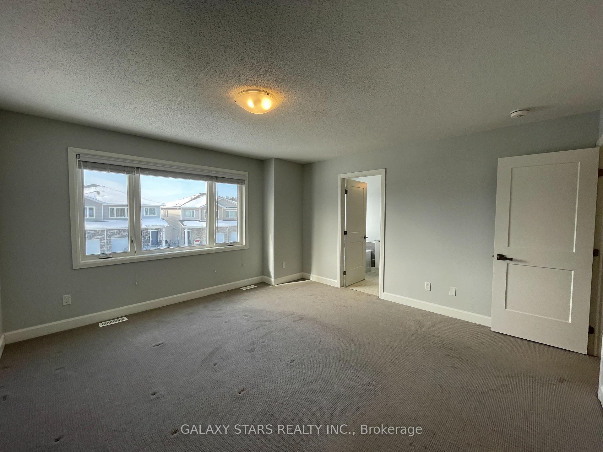 Photo 32 of 1231 Max Crescent, Kingston, City Northwest — HOMEH