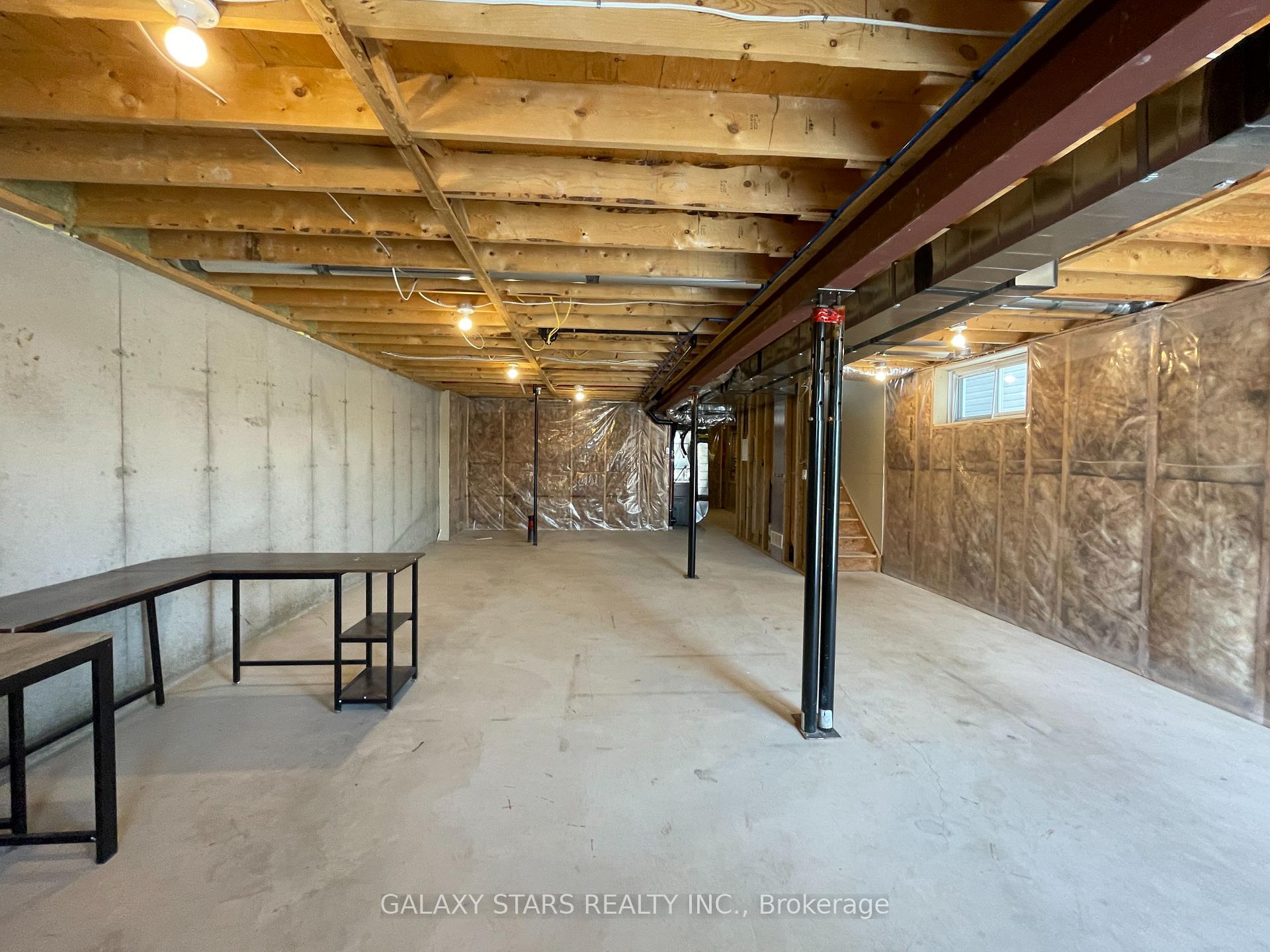 Photo 45 of 1231 Max Crescent, Kingston, City Northwest — HOMEH