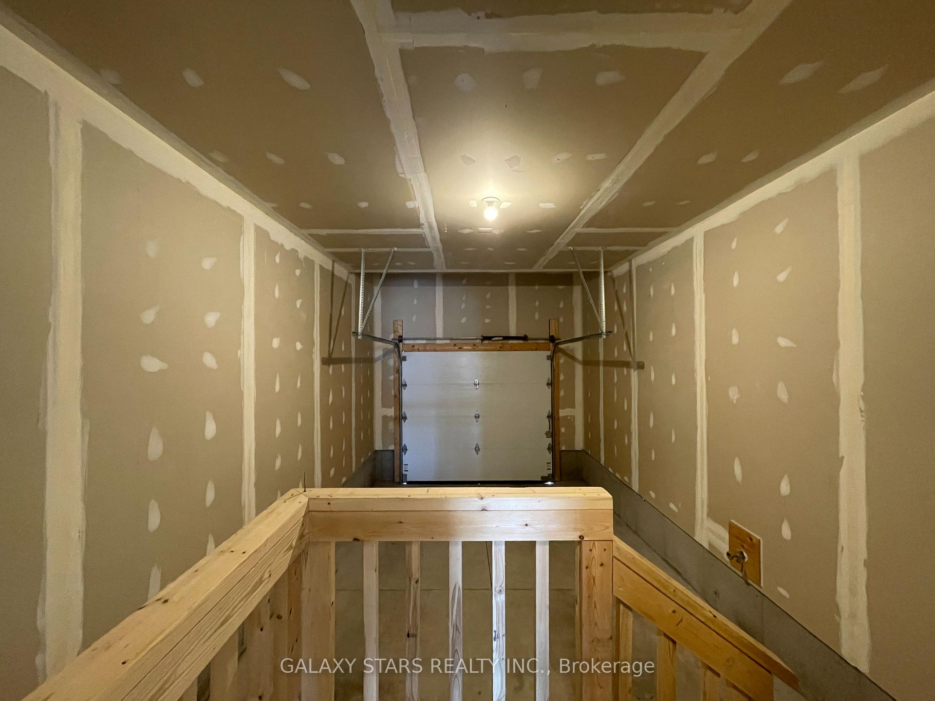 Photo 47 of 1231 Max Crescent, Kingston, City Northwest — HOMEH