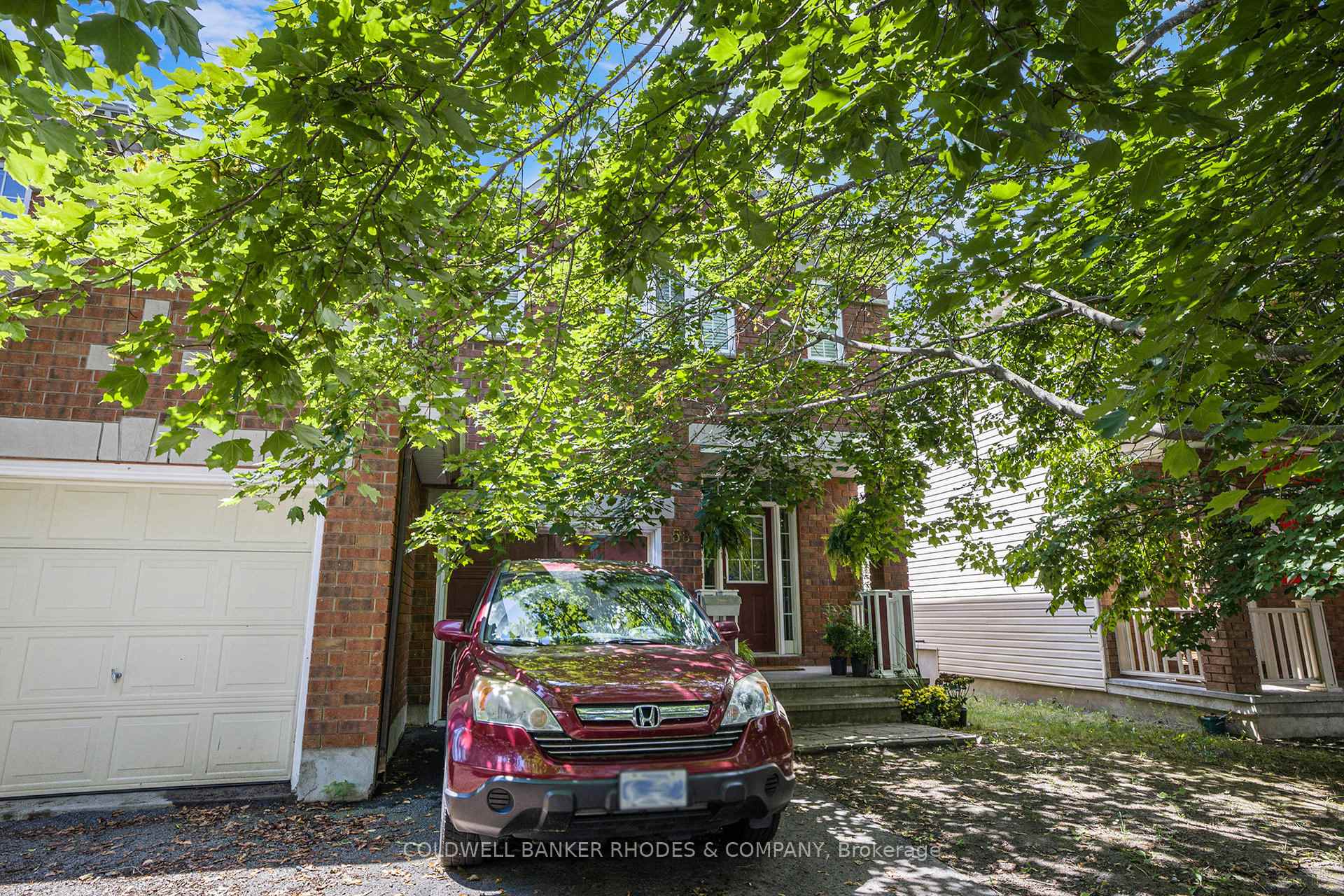 Photo 3 of 58 Saddlesmith Circle, Ottawa, Kanata - Emerald Meadows/Trailwest — HOMEH