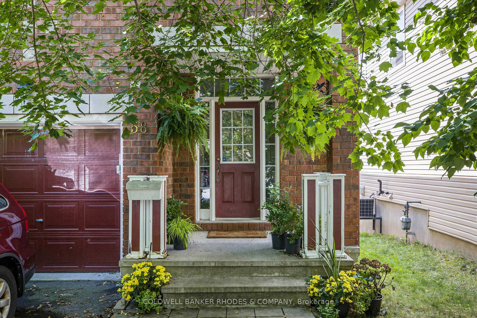 Photo 5 of 58 Saddlesmith Circle, Ottawa, Kanata - Emerald Meadows/Trailwest — HOMEH