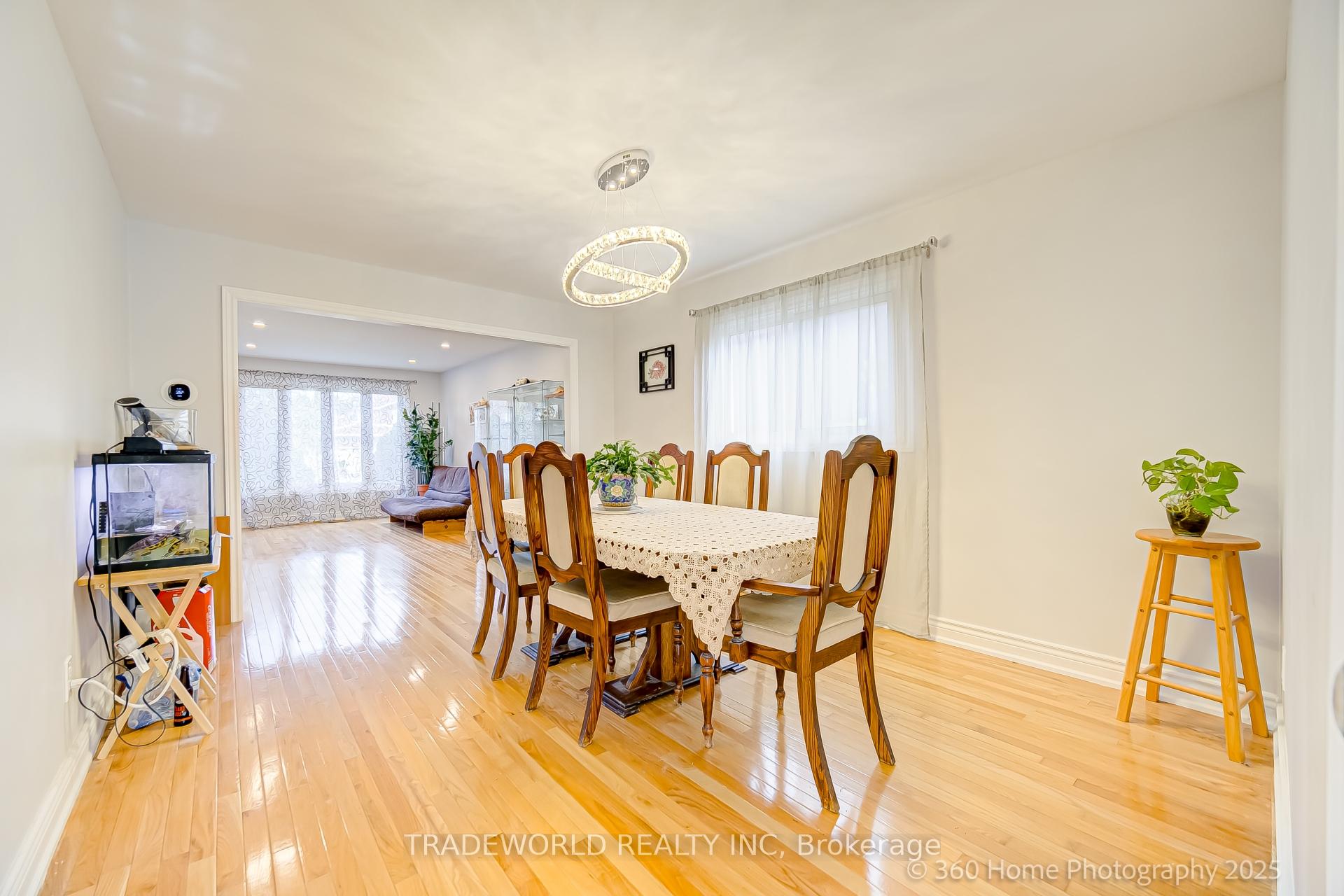 Photo 8 of 20 Eden Avenue, Markham, Milliken Mills East — HOMEH