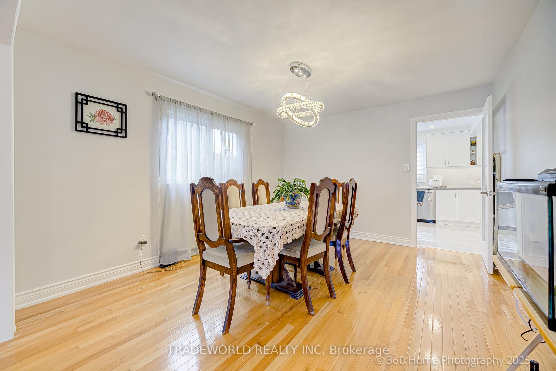 Photo 9 of 20 Eden Avenue, Markham, Milliken Mills East — HOMEH