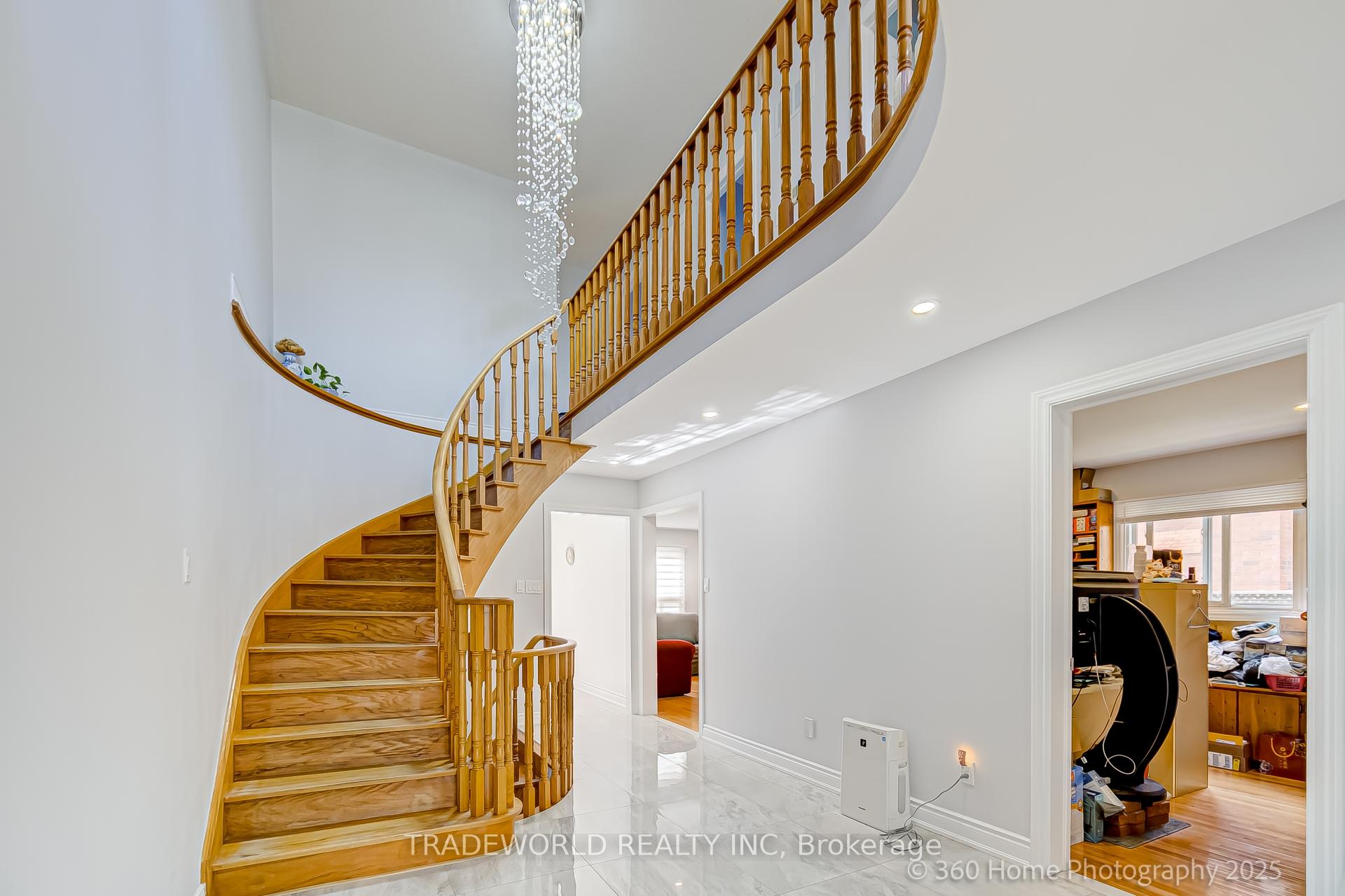 Photo 23 of 20 Eden Avenue, Markham, Milliken Mills East — HOMEH