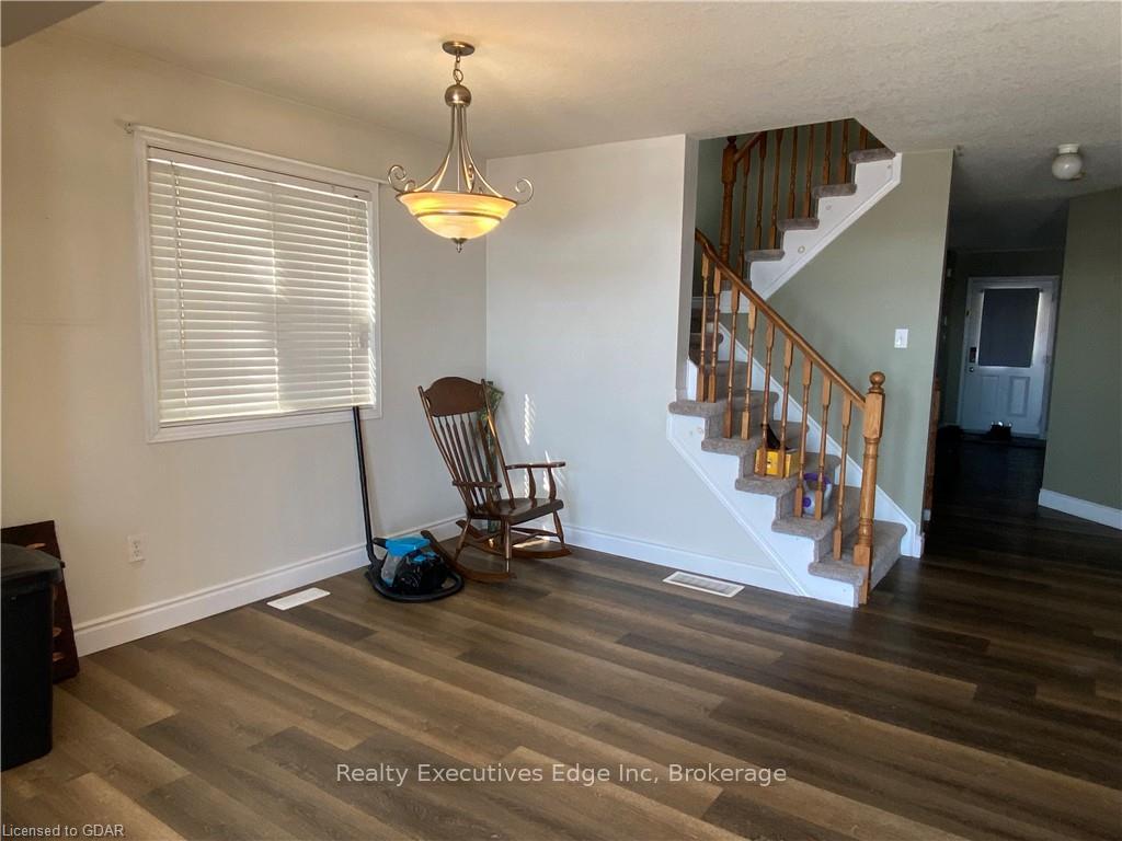 Photo 4 of Unit Main, 47 Red Clover Crescent, Kitchener — HOMEH