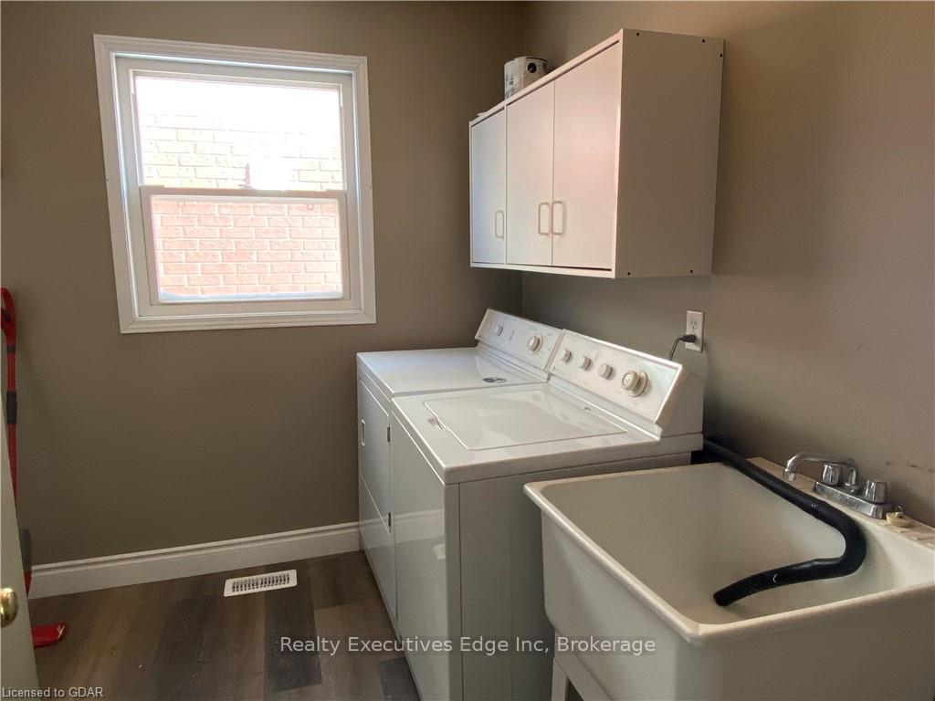 Photo 5 of Unit Main, 47 Red Clover Crescent, Kitchener — HOMEH