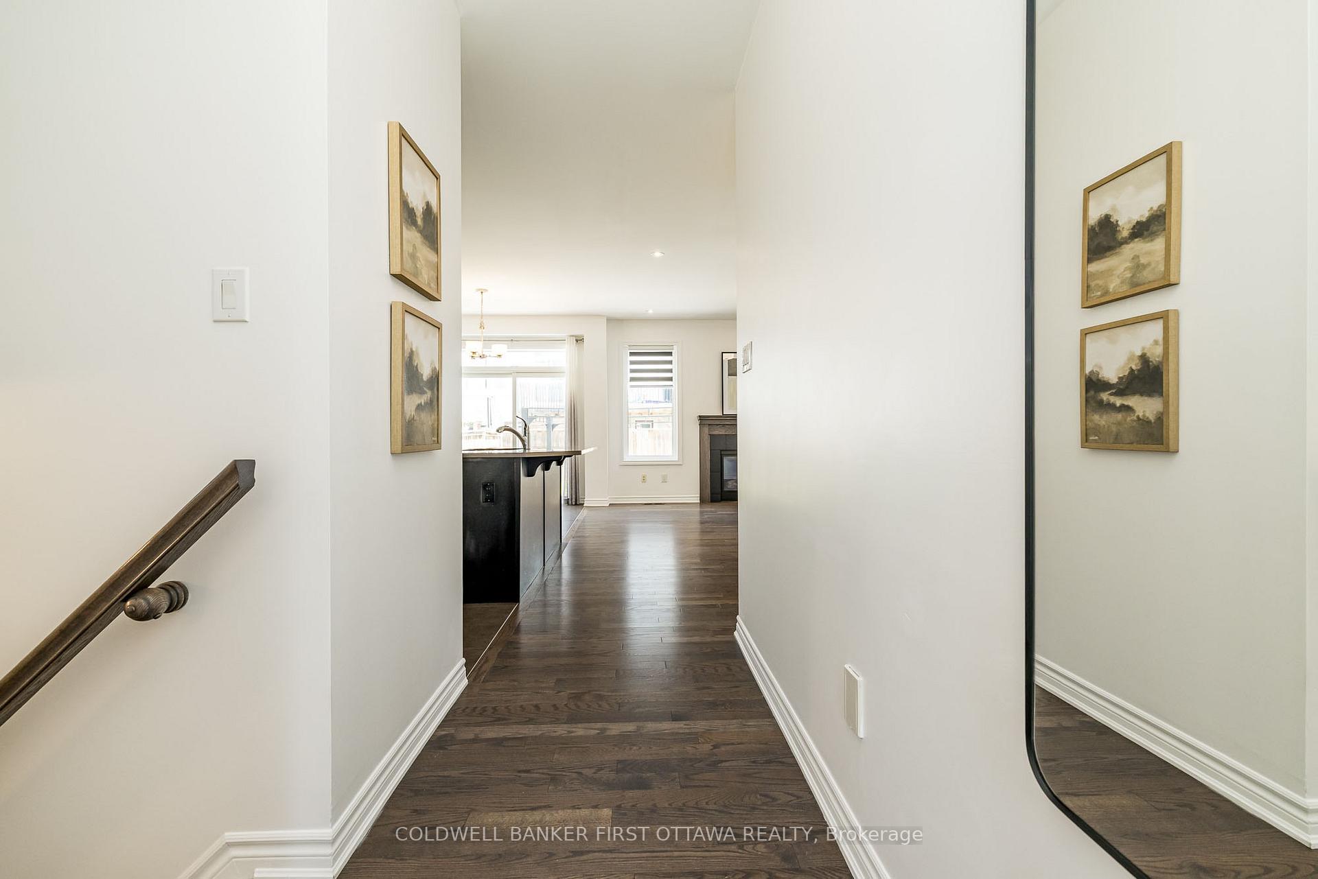 Photo 3 of 170 Flowing Creek Circle, Ottawa, Kanata - Emerald Meadows/Trailwest — HOMEH