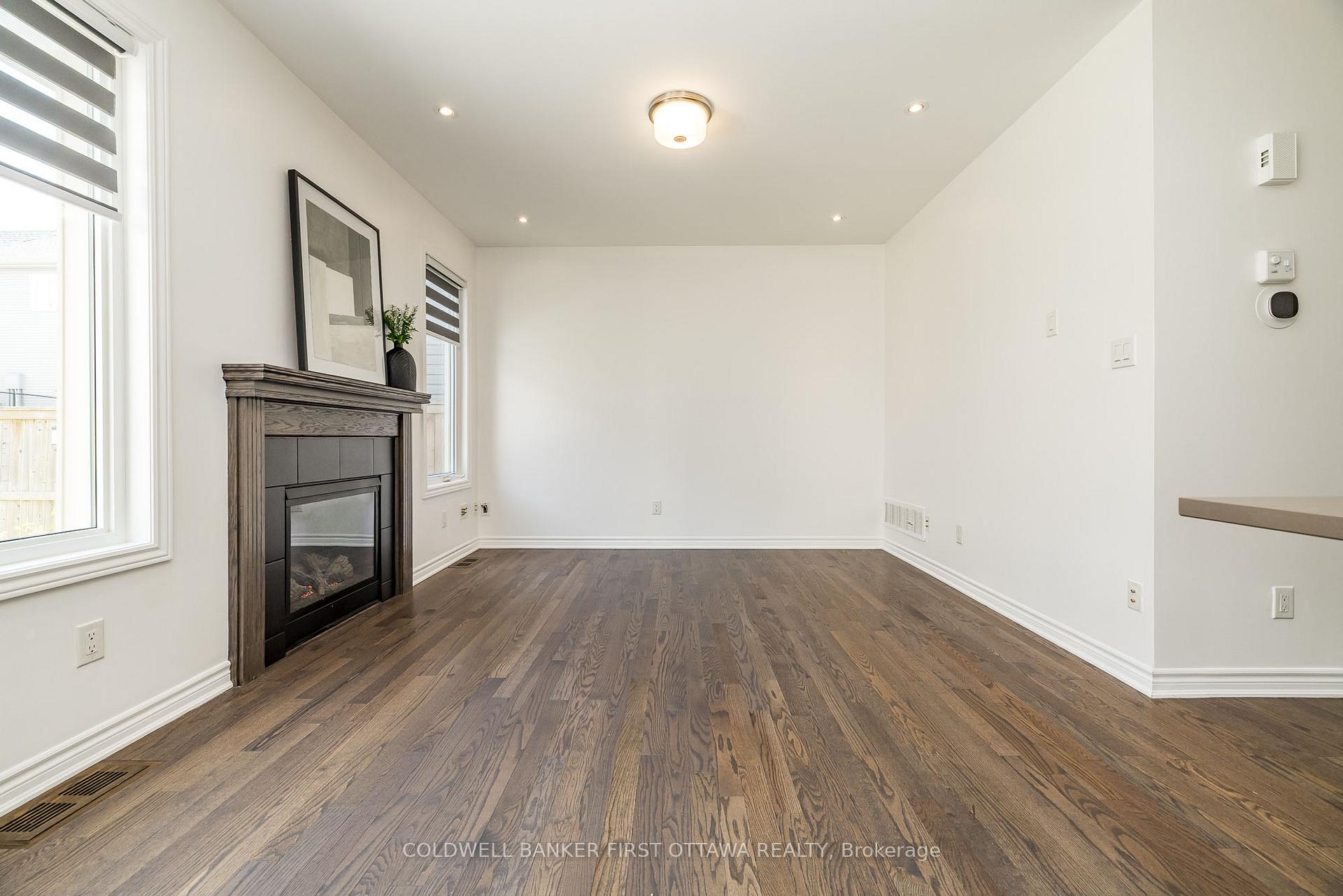 Photo 6 of 170 Flowing Creek Circle, Ottawa, Kanata - Emerald Meadows/Trailwest — HOMEH