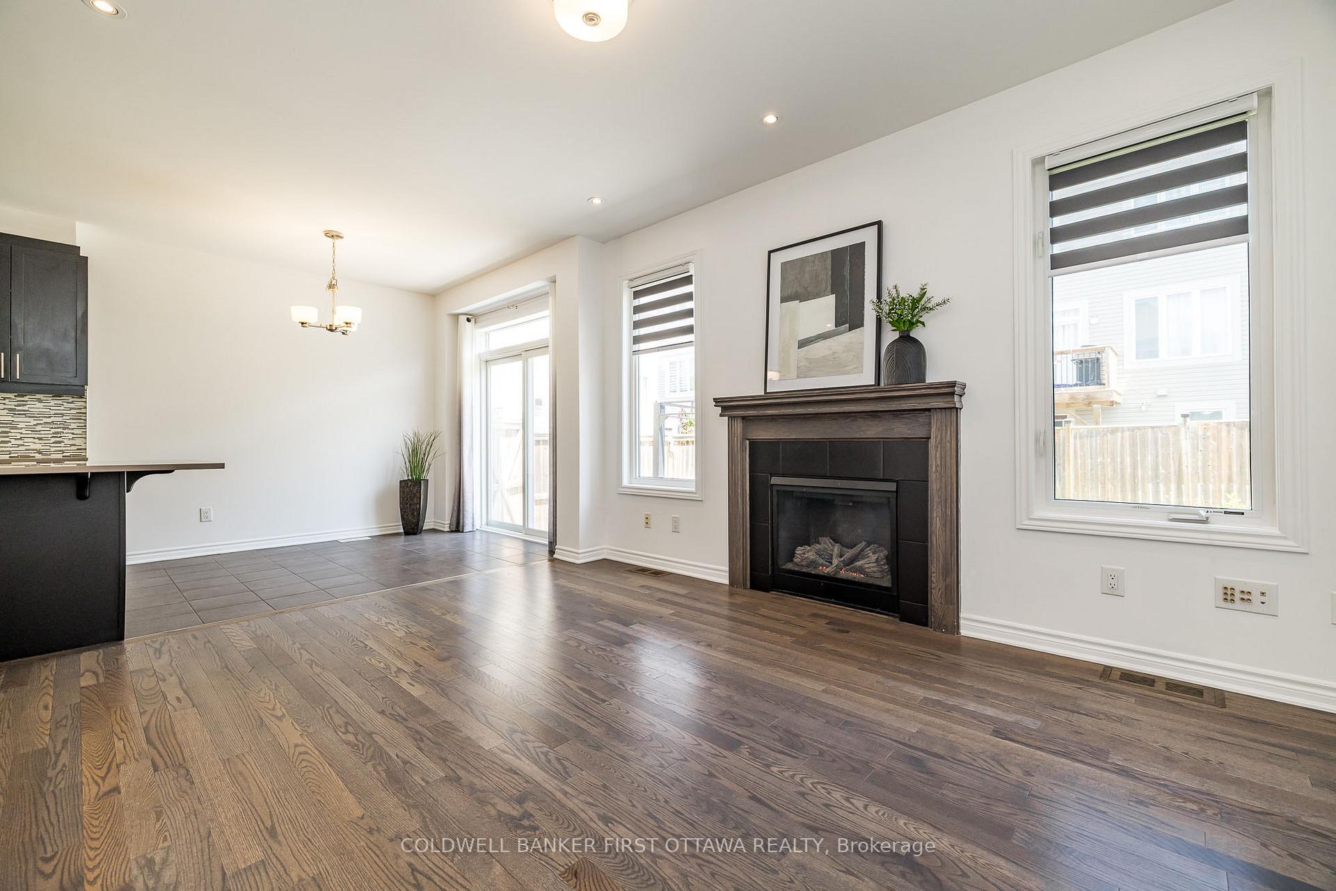 Photo 7 of 170 Flowing Creek Circle, Ottawa, Kanata - Emerald Meadows/Trailwest — HOMEH