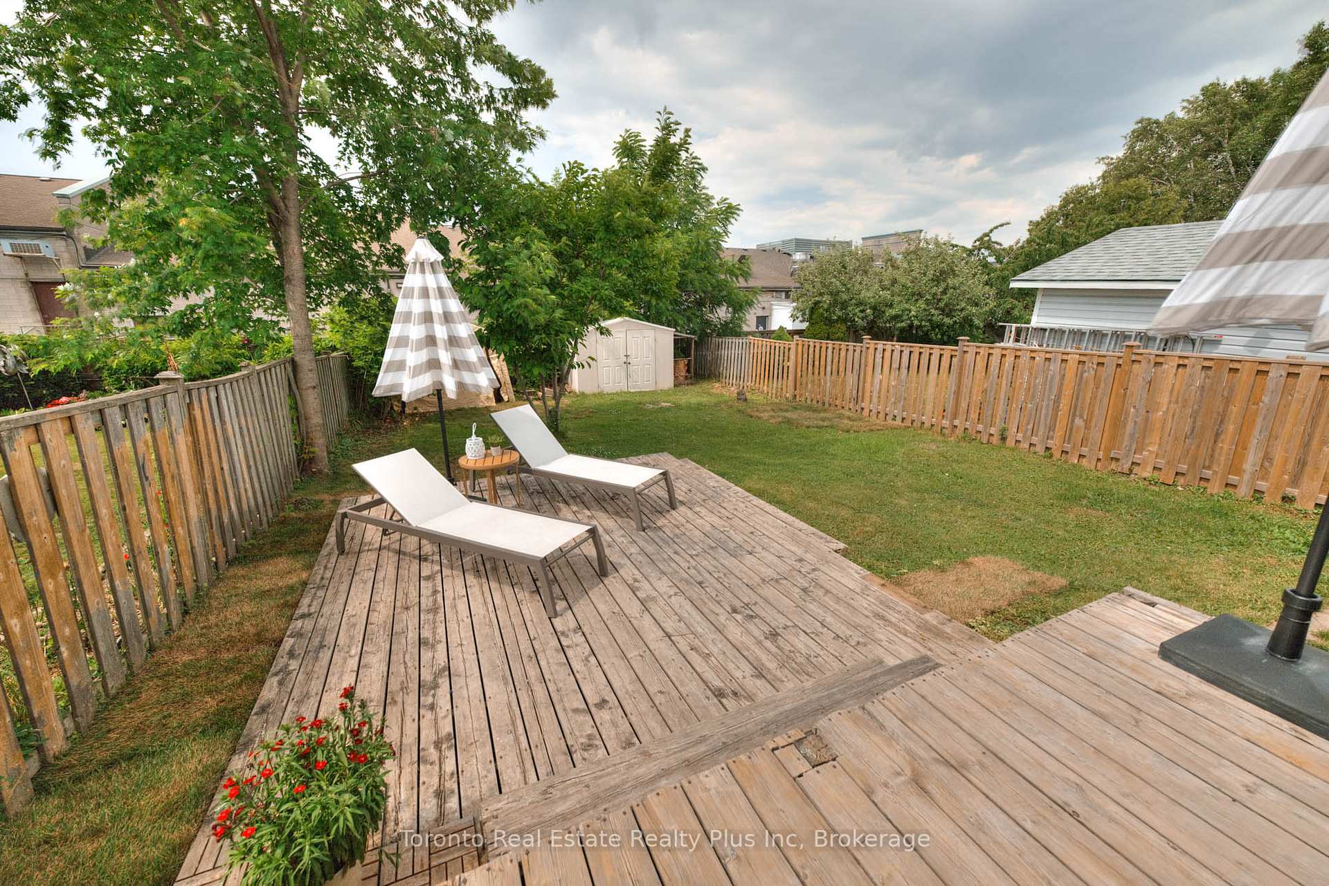 Photo 27 of 31 Roberts Crescent, Kitchener — HOMEH