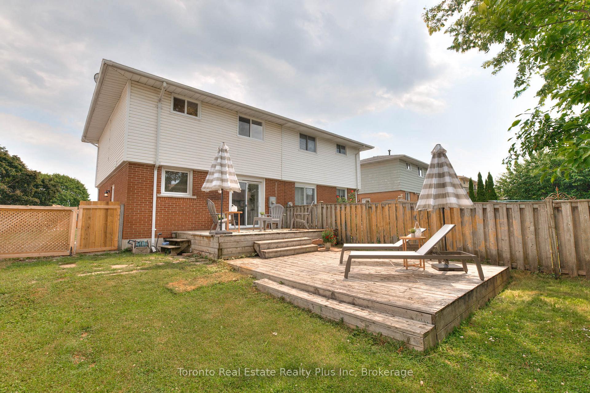 Photo 29 of 31 Roberts Crescent, Kitchener — HOMEH
