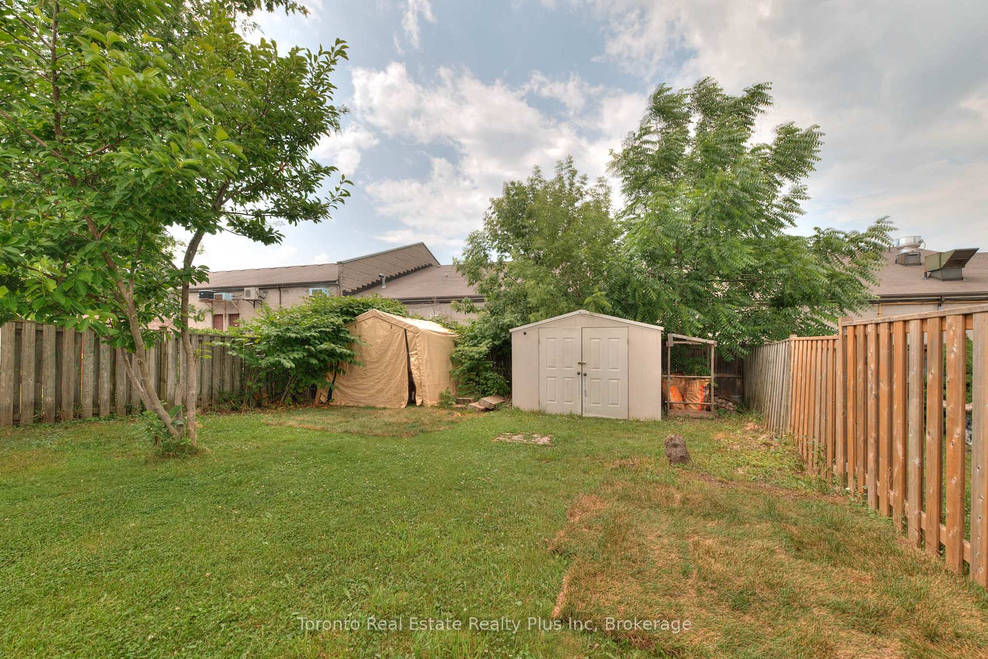Photo 30 of 31 Roberts Crescent, Kitchener — HOMEH