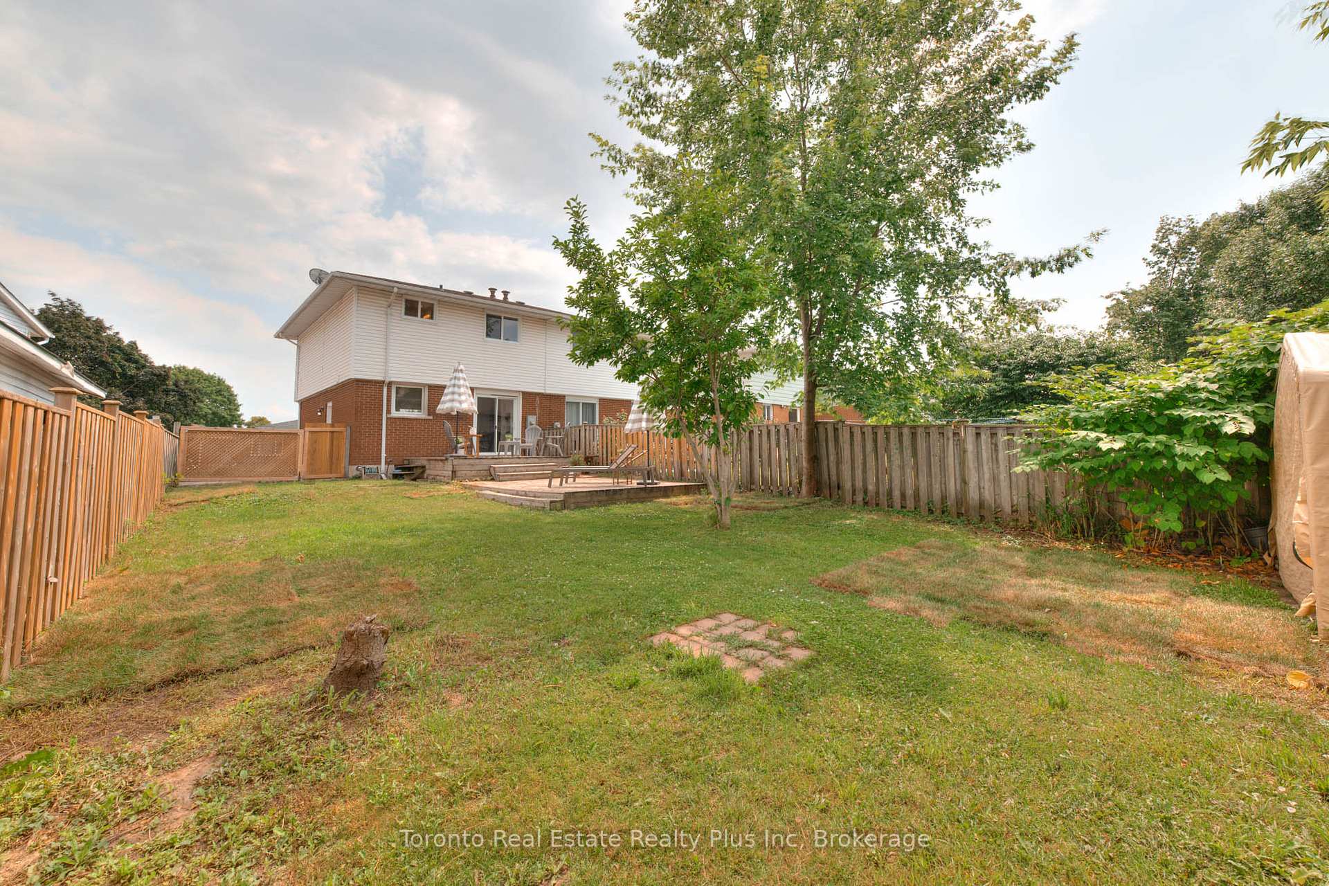 Photo 31 of 31 Roberts Crescent, Kitchener — HOMEH