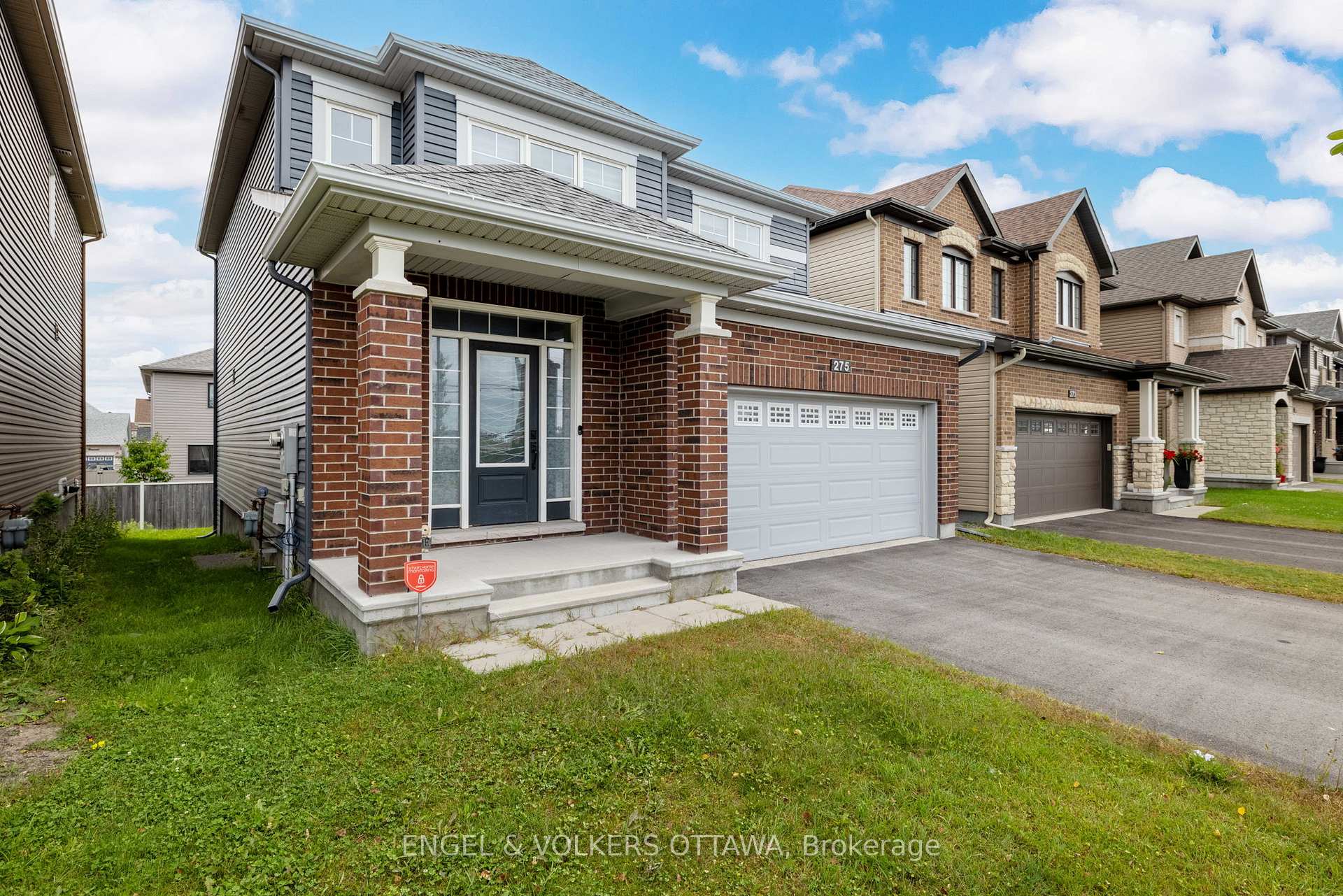 Photo 2 of 275 Mission Trail Crescent, Ottawa, Kanata - Kanata Lakes/Heritage Hills — HOMEH