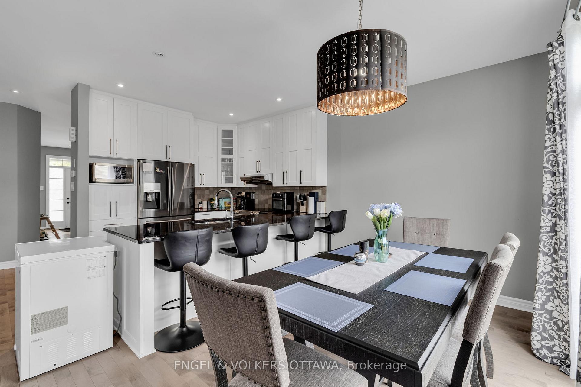 Photo 9 of 275 Mission Trail Crescent, Ottawa, Kanata - Kanata Lakes/Heritage Hills — HOMEH