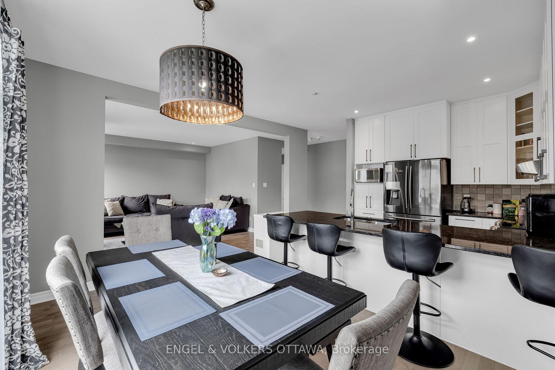 Photo 10 of 275 Mission Trail Crescent, Ottawa, Kanata - Kanata Lakes/Heritage Hills — HOMEH