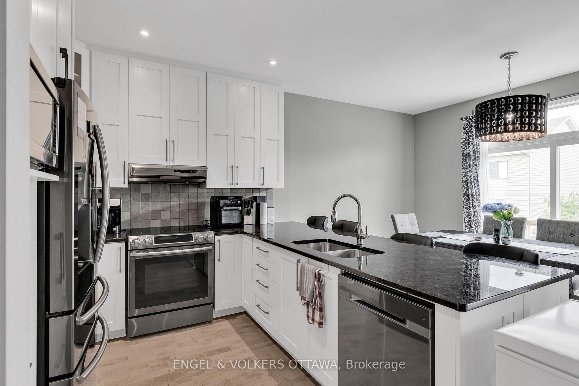 Photo 13 of 275 Mission Trail Crescent, Ottawa, Kanata - Kanata Lakes/Heritage Hills — HOMEH