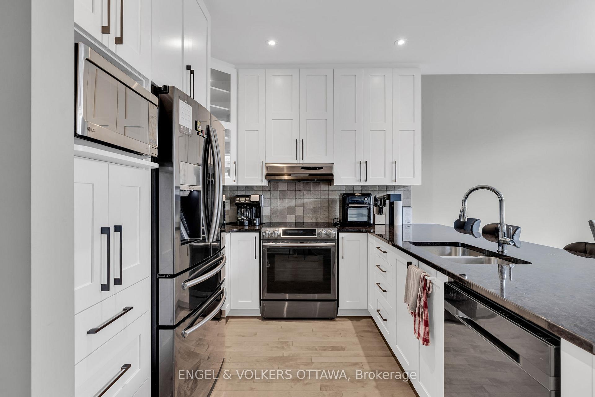 Photo 14 of 275 Mission Trail Crescent, Ottawa, Kanata - Kanata Lakes/Heritage Hills — HOMEH