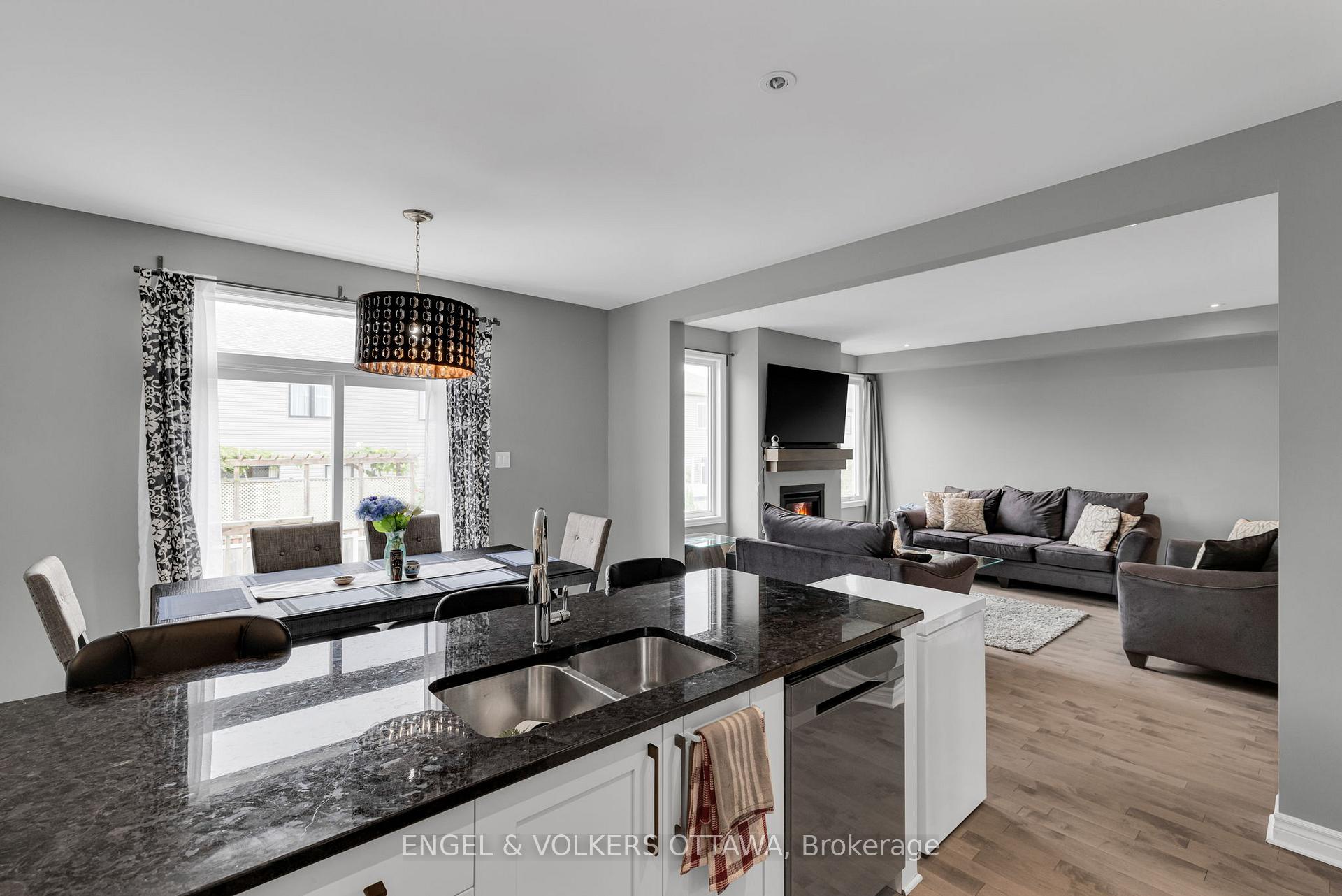 Photo 15 of 275 Mission Trail Crescent, Ottawa, Kanata - Kanata Lakes/Heritage Hills — HOMEH
