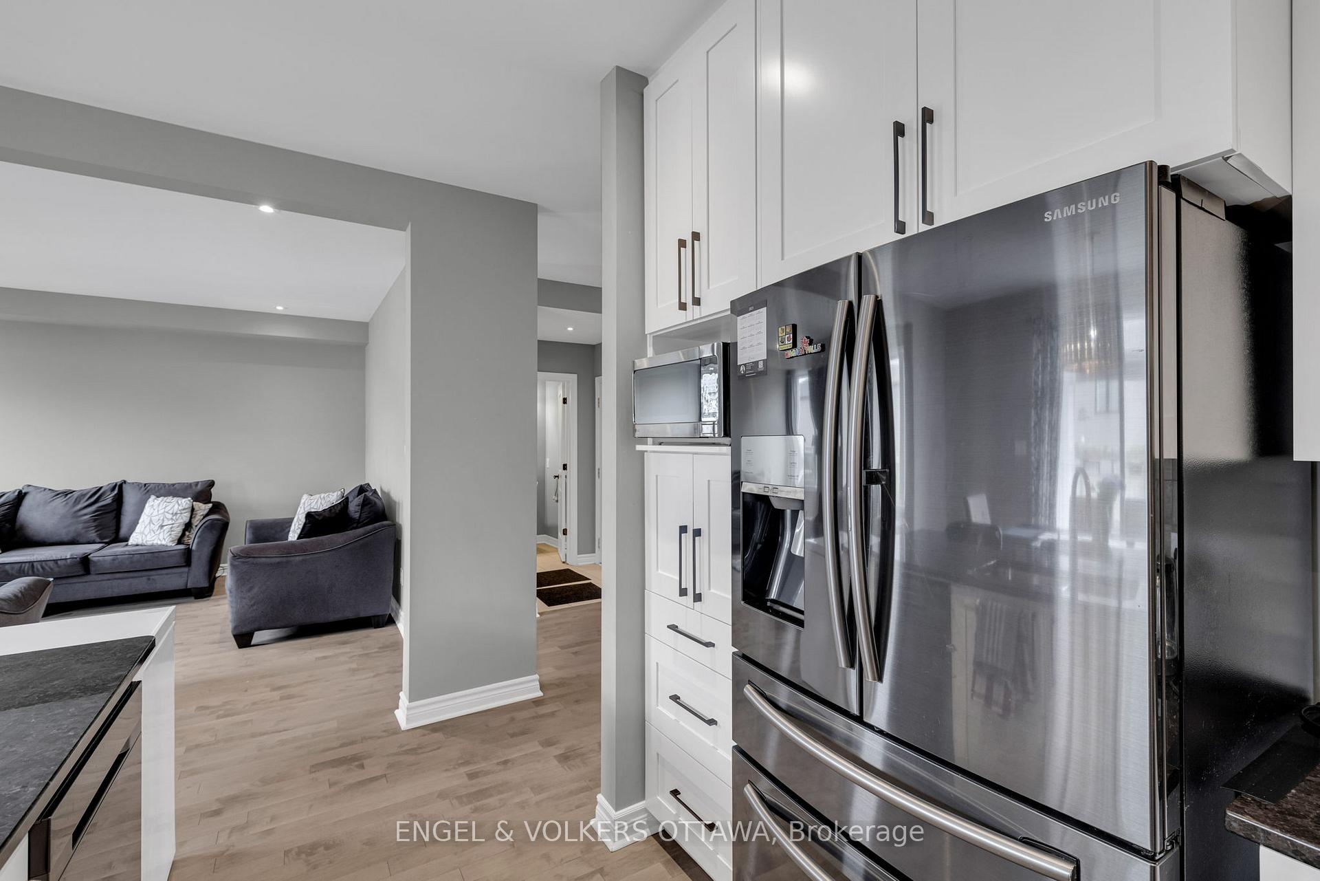 Photo 16 of 275 Mission Trail Crescent, Ottawa, Kanata - Kanata Lakes/Heritage Hills — HOMEH