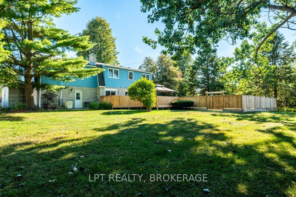 Photo 5 of 5 Cashman Place, Kingston, City North of 401 — HOMEH