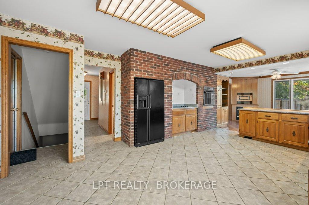 Photo 12 of 5 Cashman Place, Kingston, City North of 401 — HOMEH