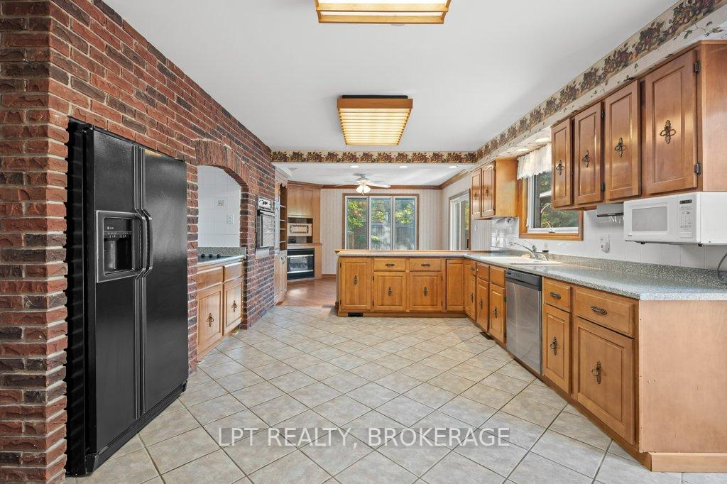 Photo 14 of 5 Cashman Place, Kingston, City North of 401 — HOMEH