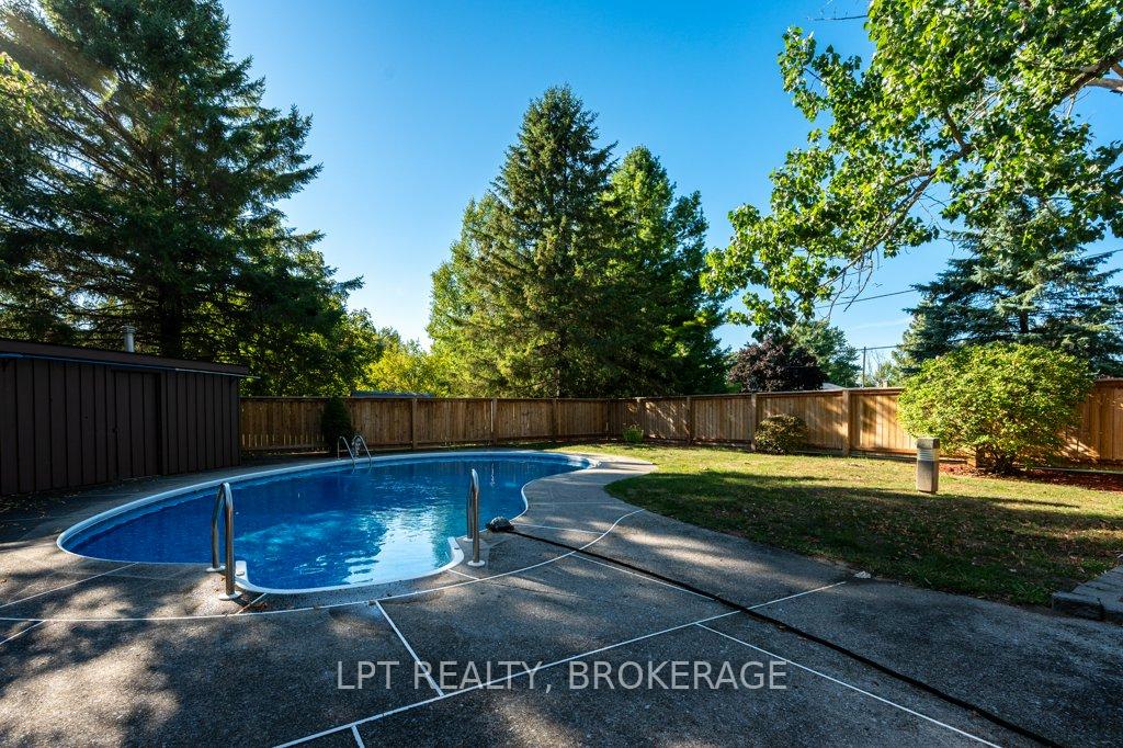 Photo 48 of 5 Cashman Place, Kingston, City North of 401 — HOMEH