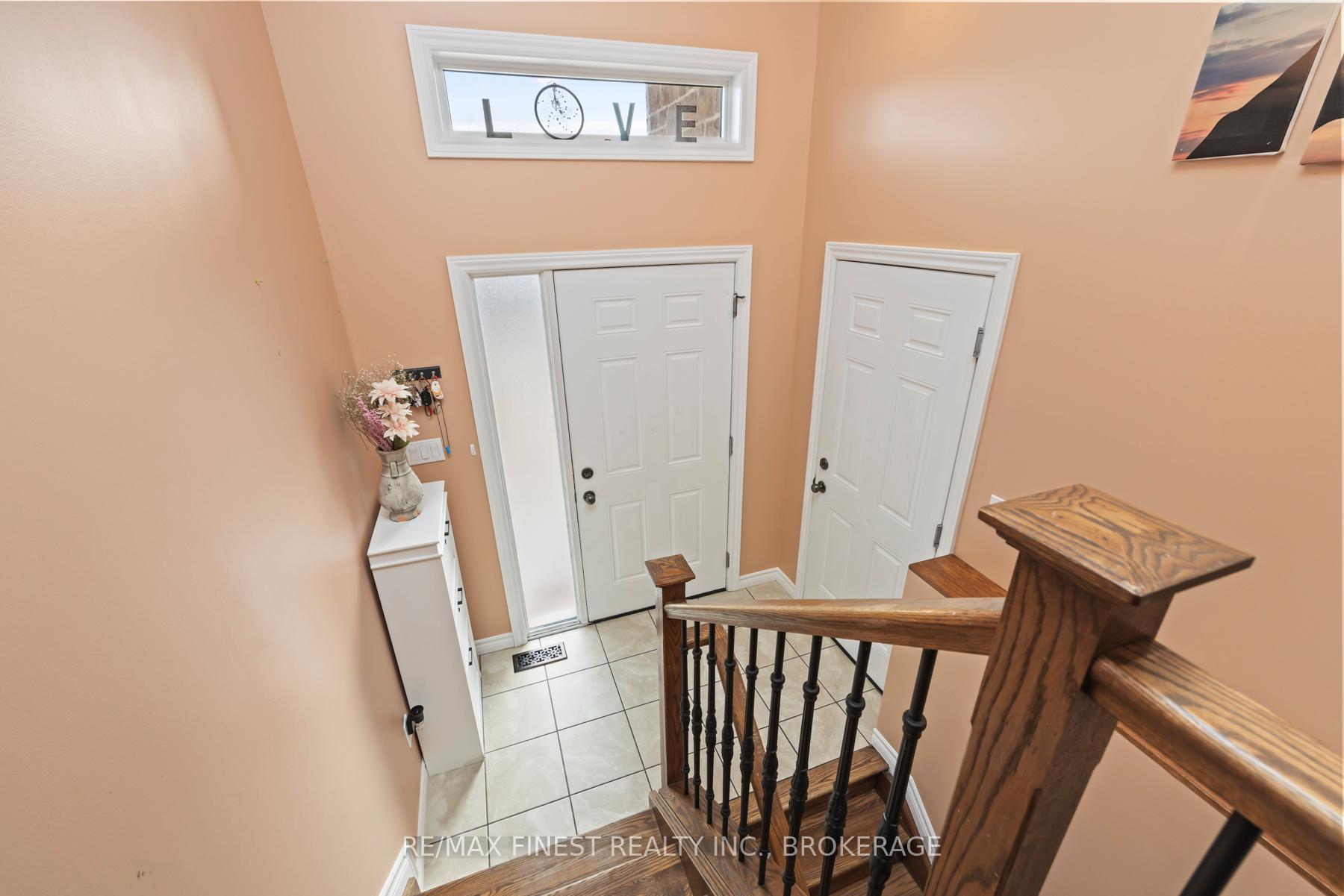Photo 5 of 217 Kildare Avenue, Loyalist, Amherstview — HOMEH