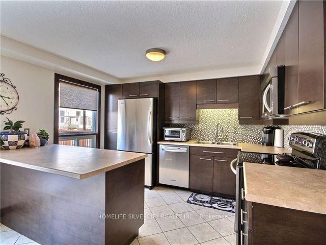 Photo 3 of 7 Snowdrop Crescent, Kitchener, Larentian West — HOMEH
