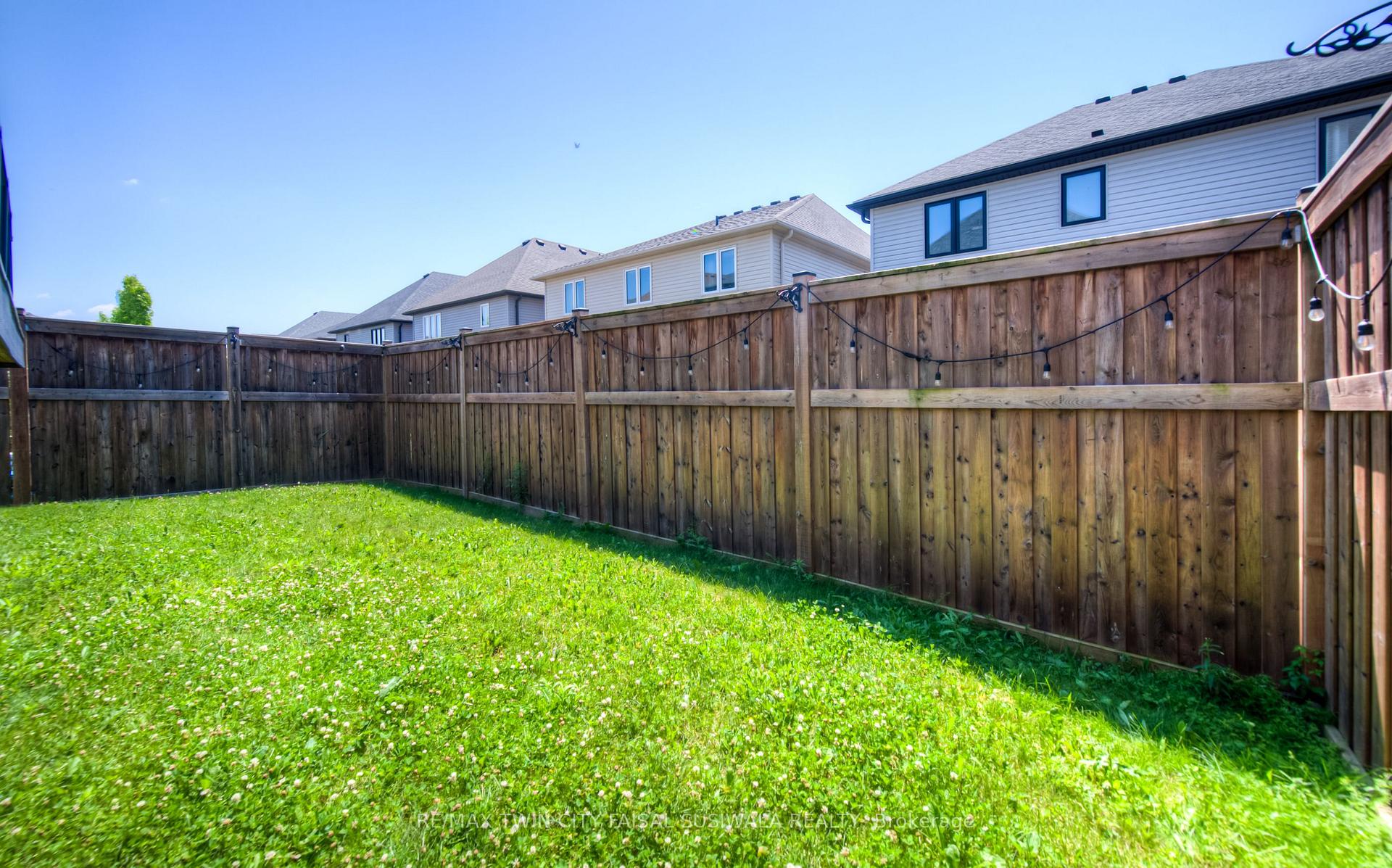 Photo 3 of 362 Moorlands Crescent, Kitchener — HOMEH