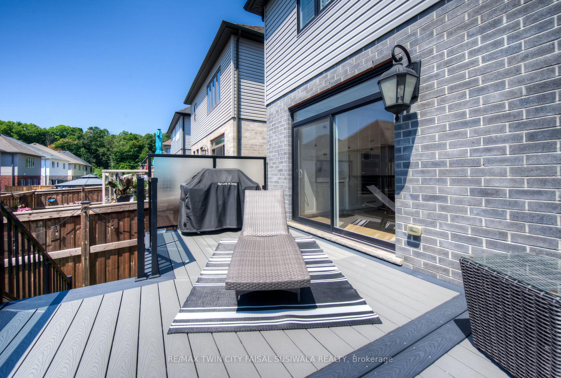 Photo 5 of 362 Moorlands Crescent, Kitchener — HOMEH
