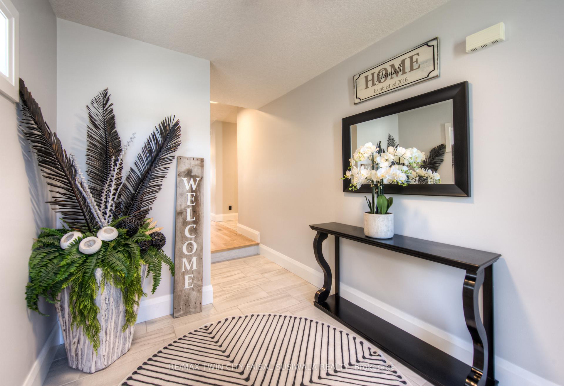 Photo 7 of 362 Moorlands Crescent, Kitchener — HOMEH